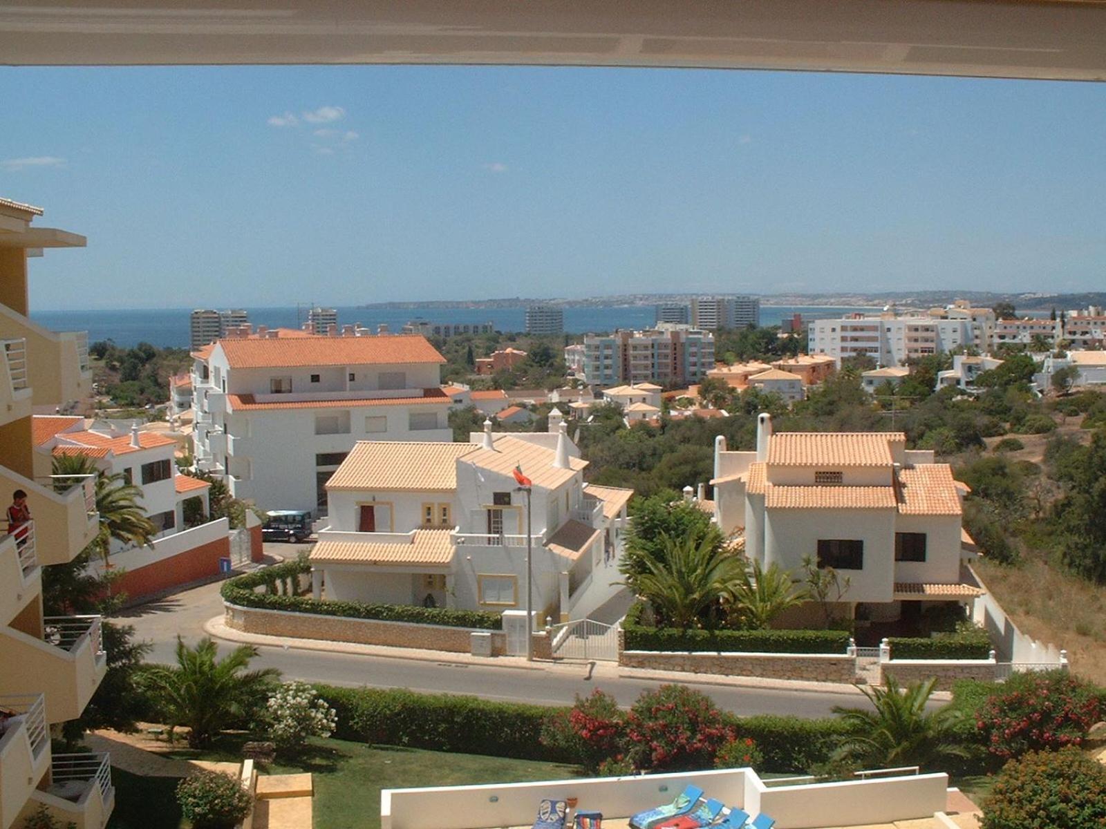 3 Bed With Airconditioning, Sea And Poolview Near Apartment Alvor
