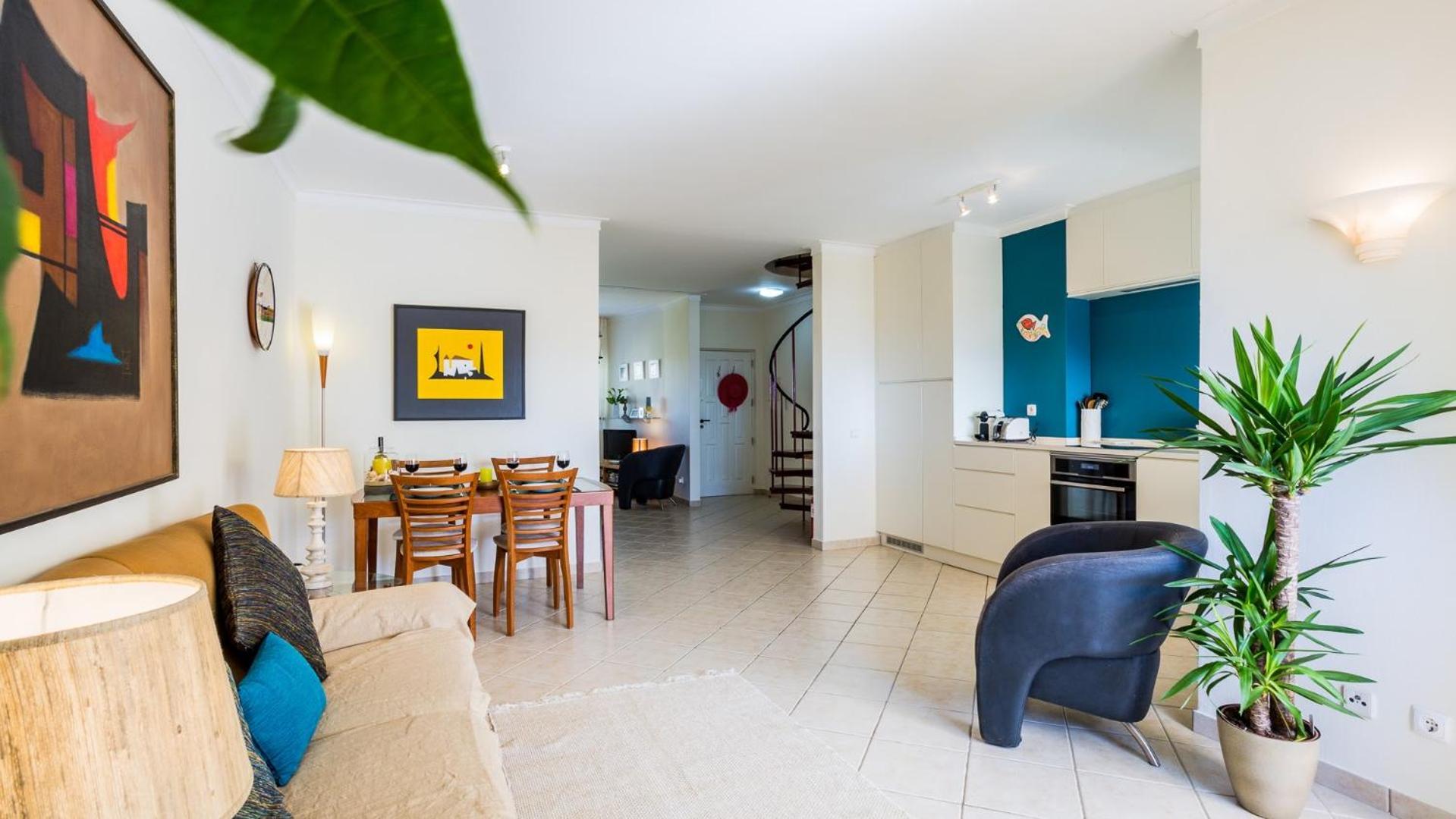 Apartment 3 Bed With Airconditioning, Sea And Poolview Near Alvor
