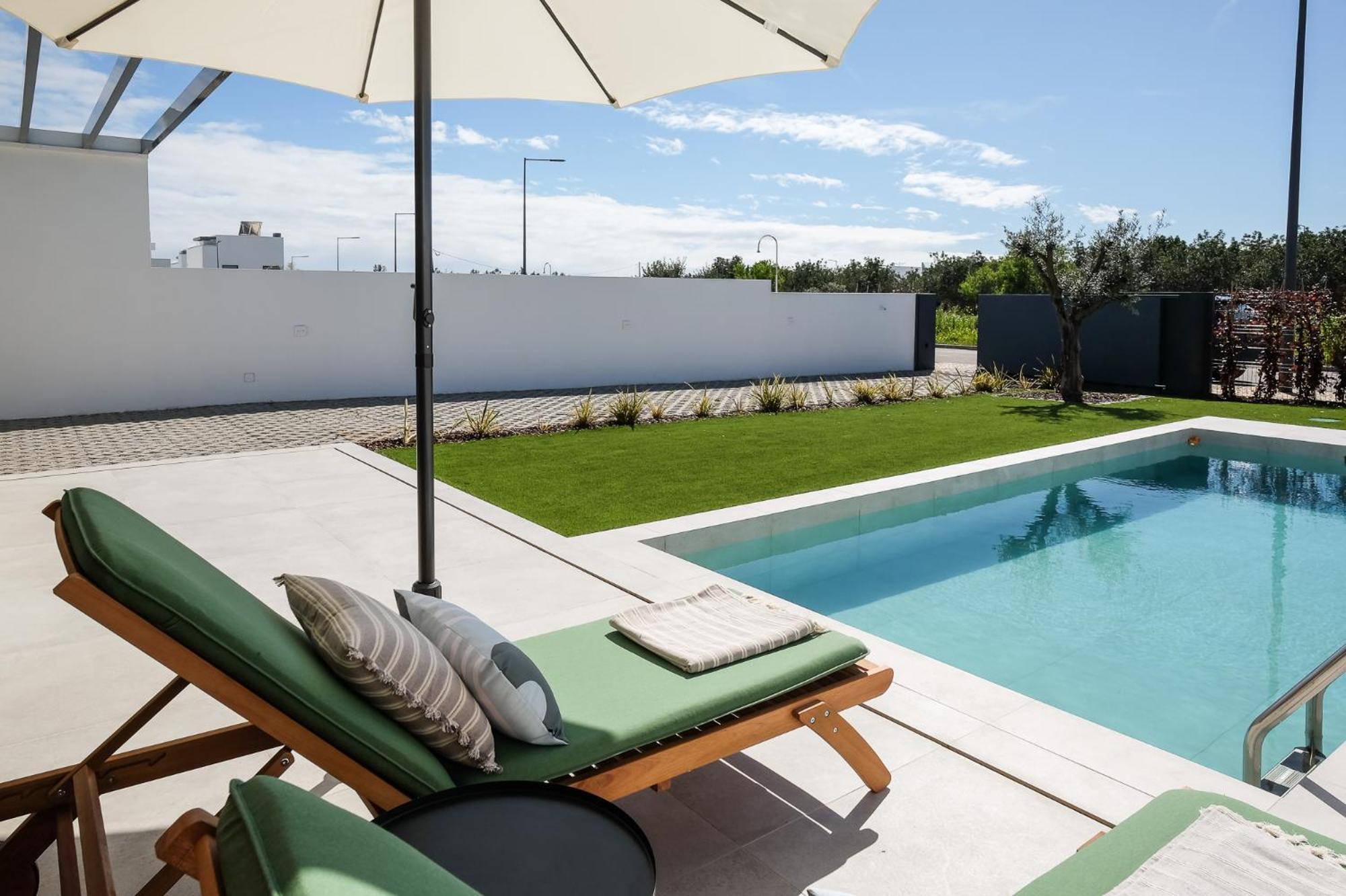 Holiday home Casa Do Colhereiro With Private Pool In