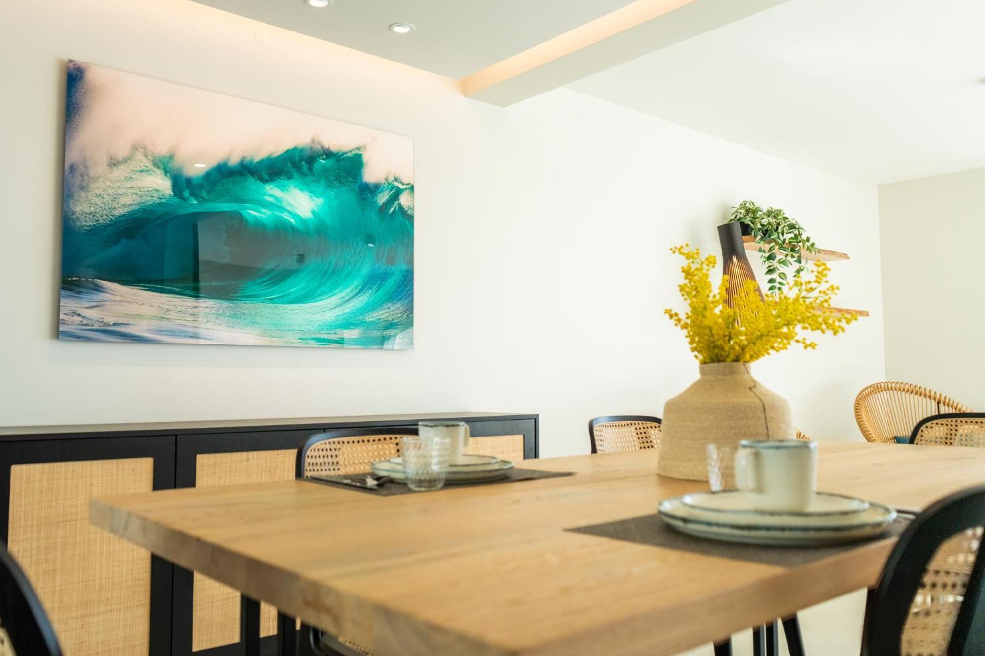 Silveira Bay Lounge Retreat *
