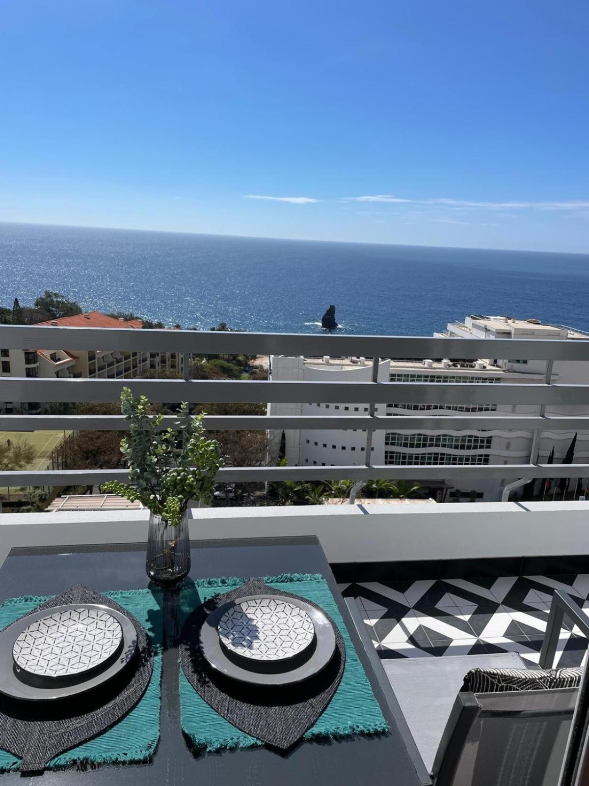 Island Time With Sea View Funchal (Madeira)