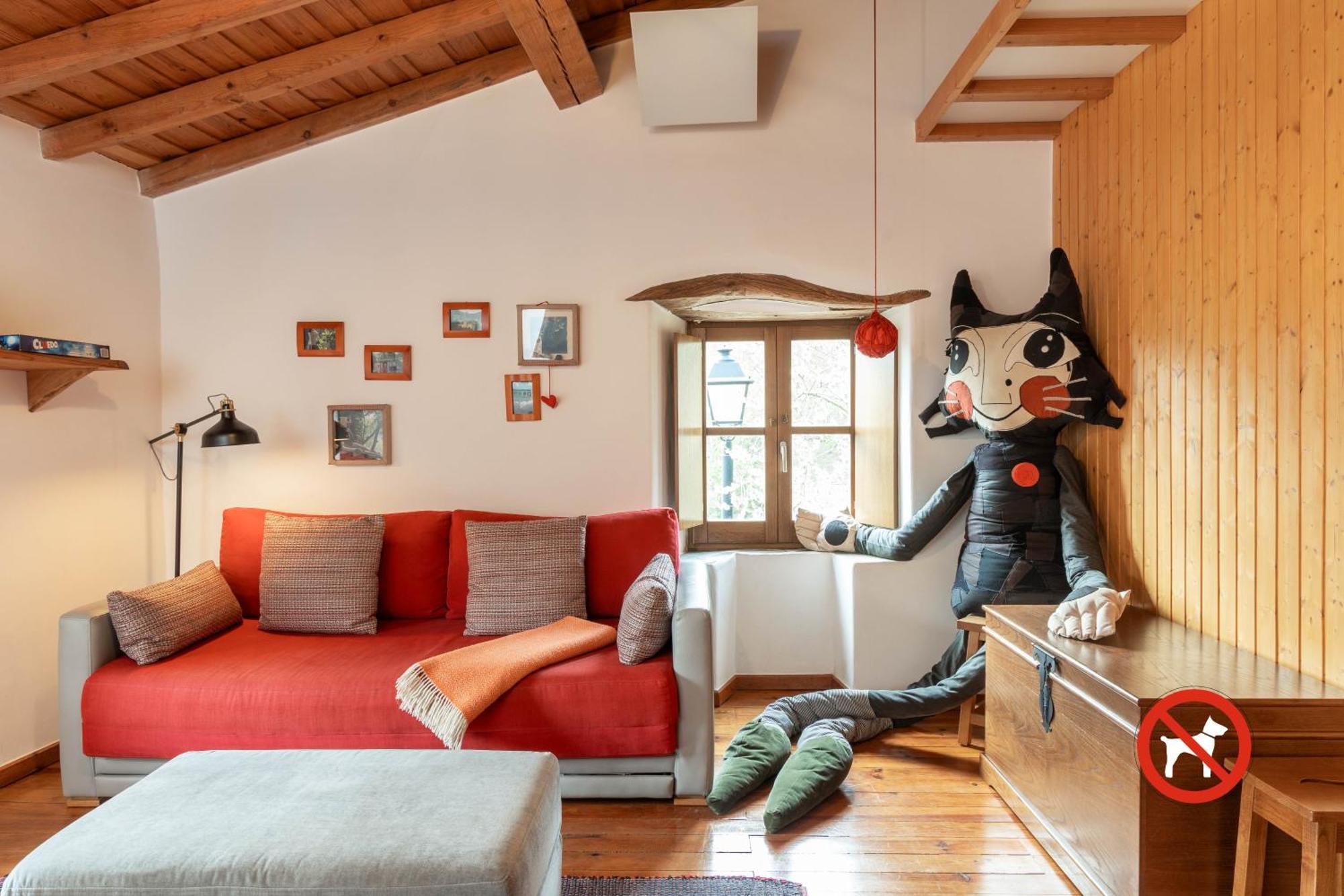 Cerdeira - Home For Creativity Country house