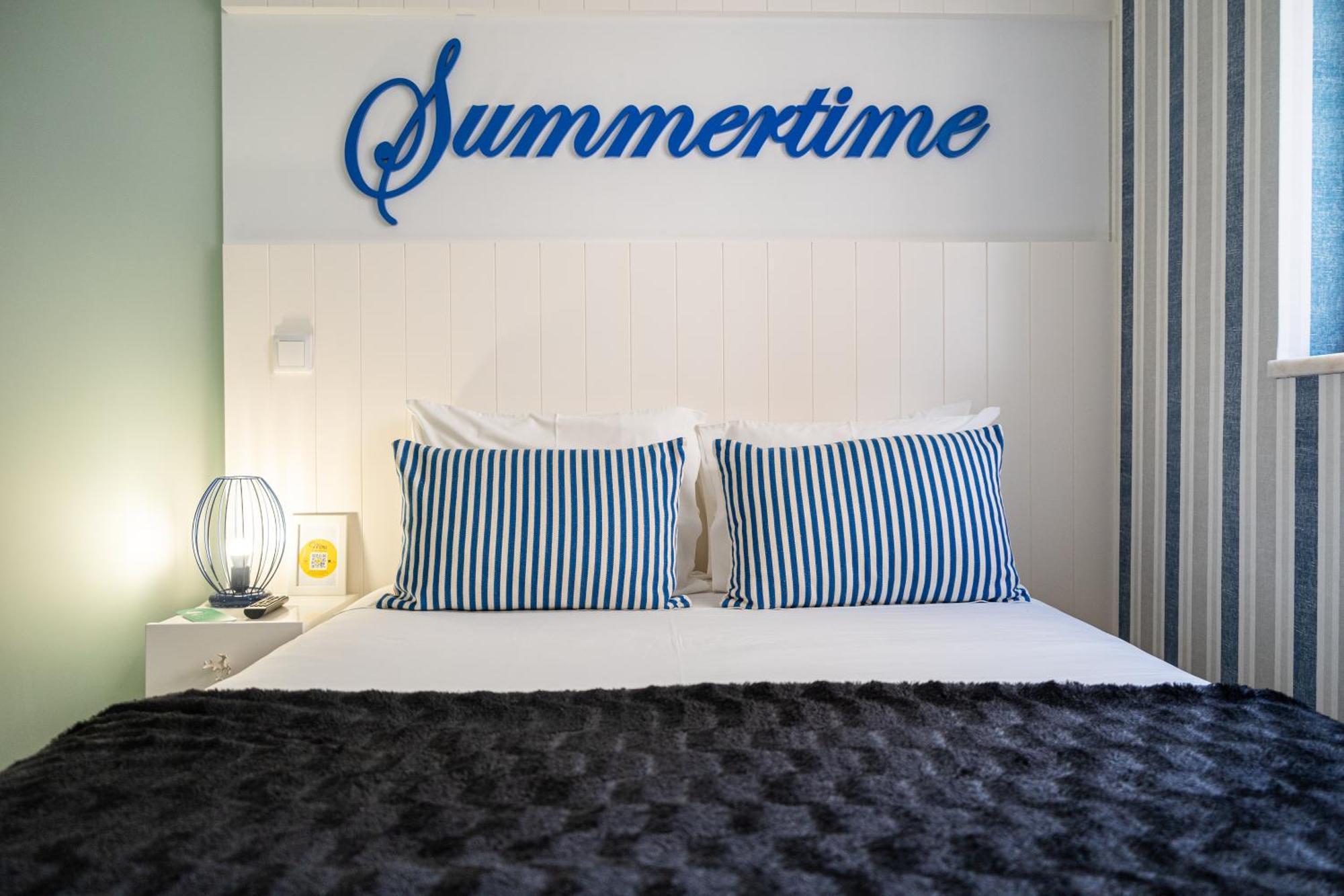 By The Sea - Bed & Breakfast 3*