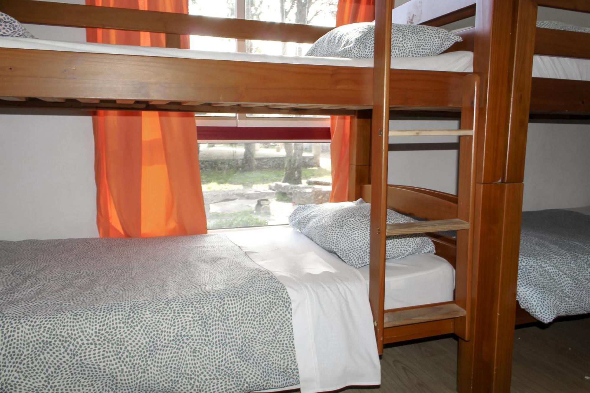 Casas De Pedra - Quinta Da Escola * Alvados