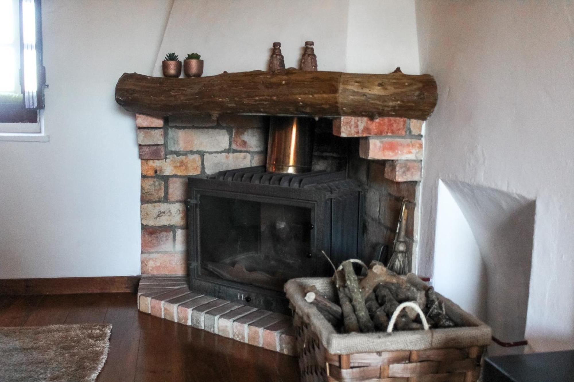 Casas De Pedra - Quinta Da Escola Alvados