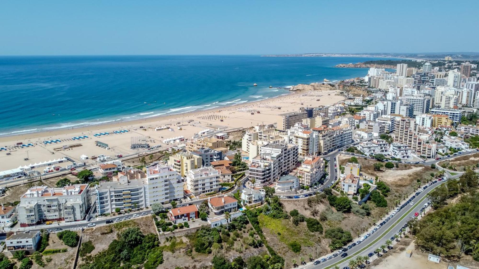 Apartment Spectacular 2 Bed Apartment, Huge Terrace And Sea View Portimao