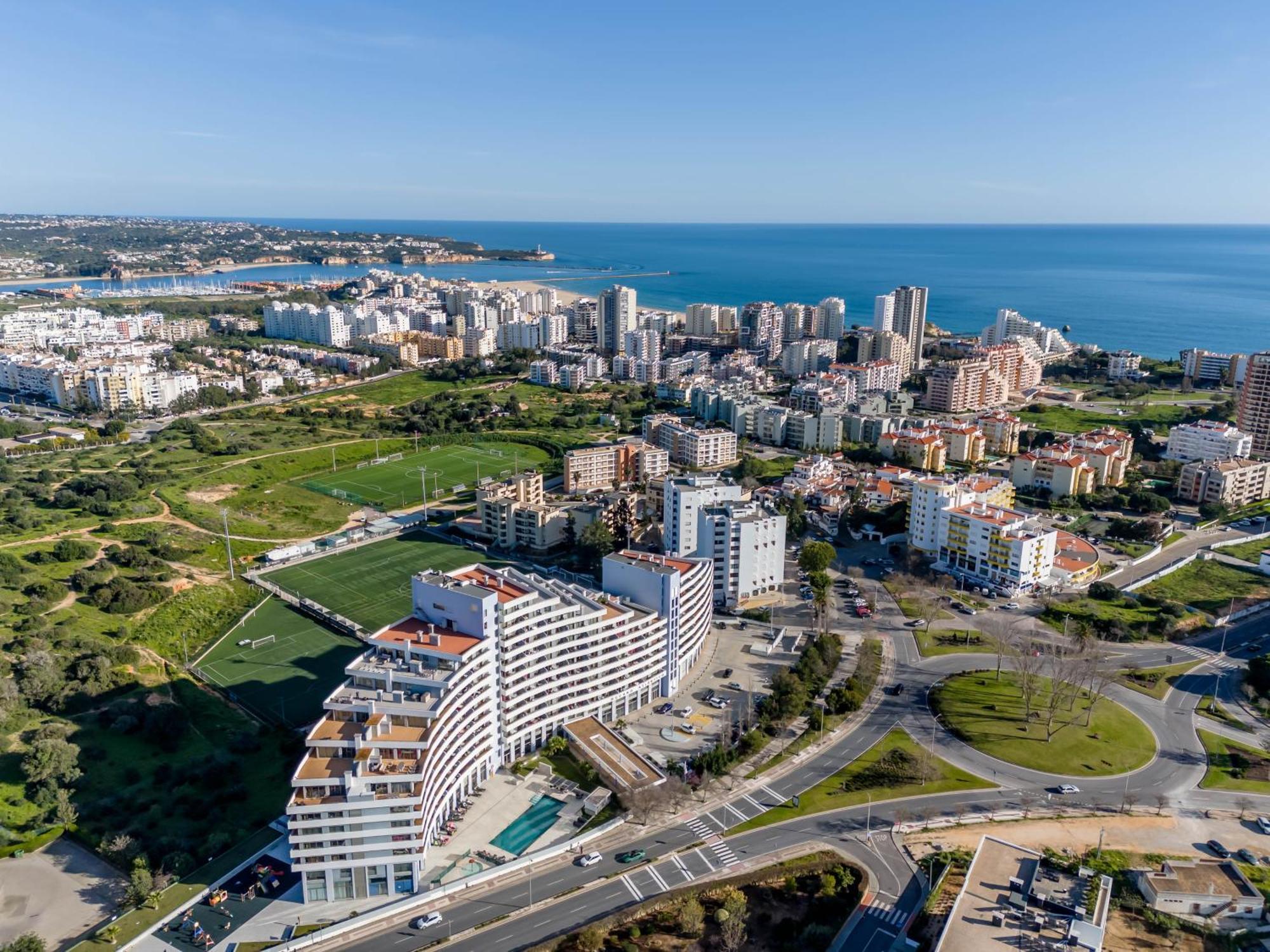 Spectacular 2 Bed Apartment, Huge Terrace And Sea View Apartment *