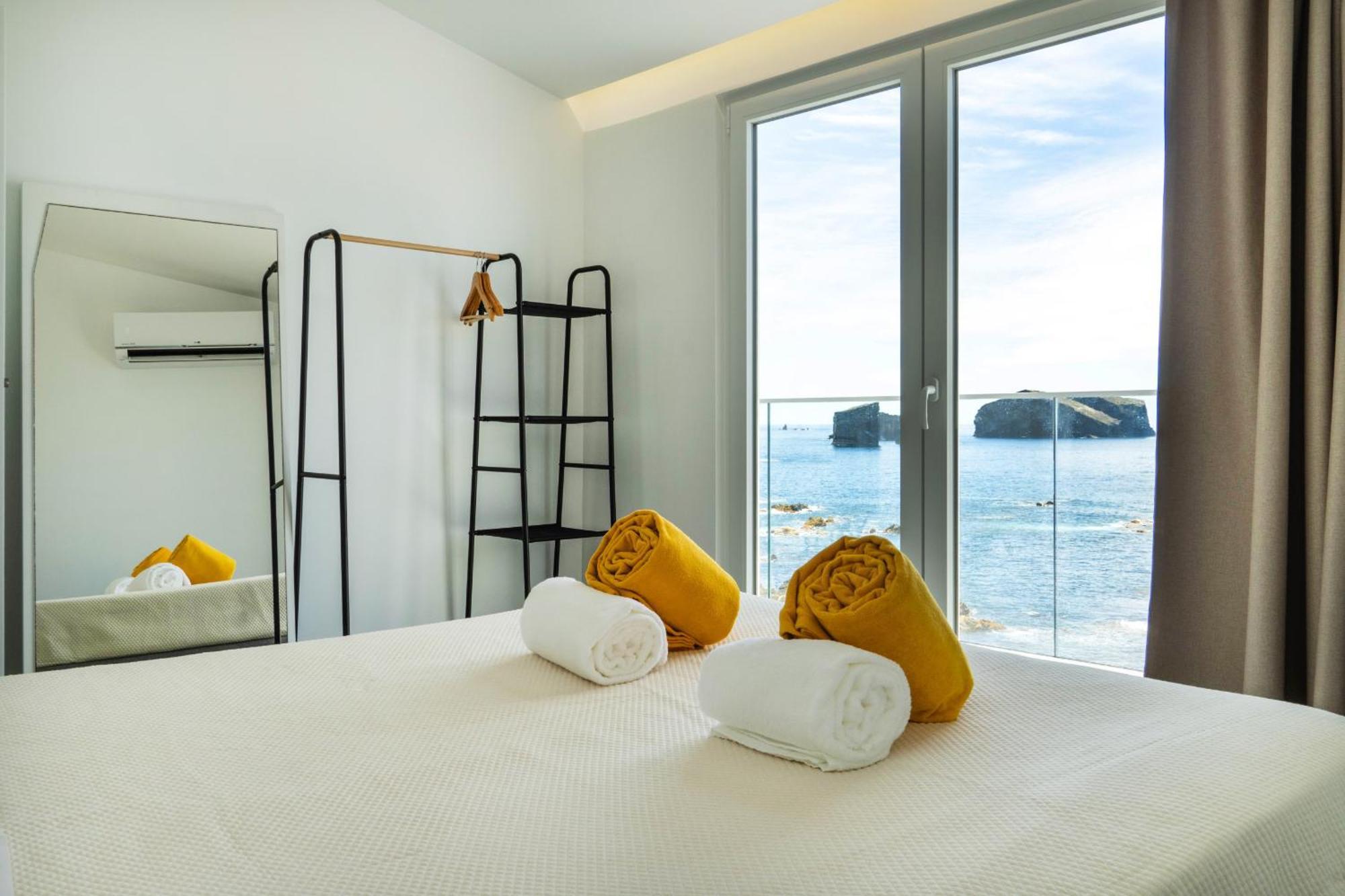 Mosteiros Sunset And Islets Villa *