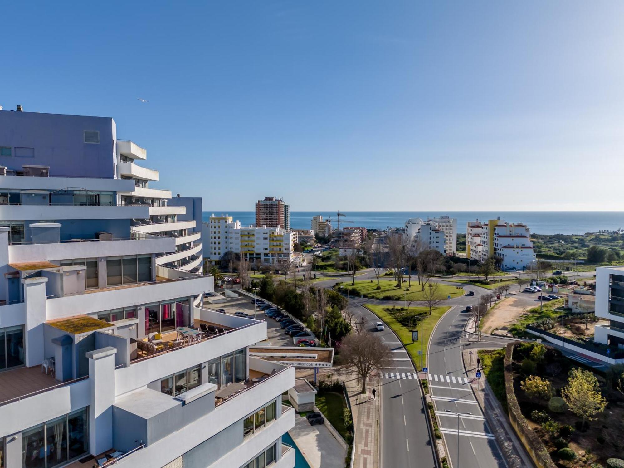 Apartment Spectacular 2 Bed Apartment, Huge Terrace And Sea View *