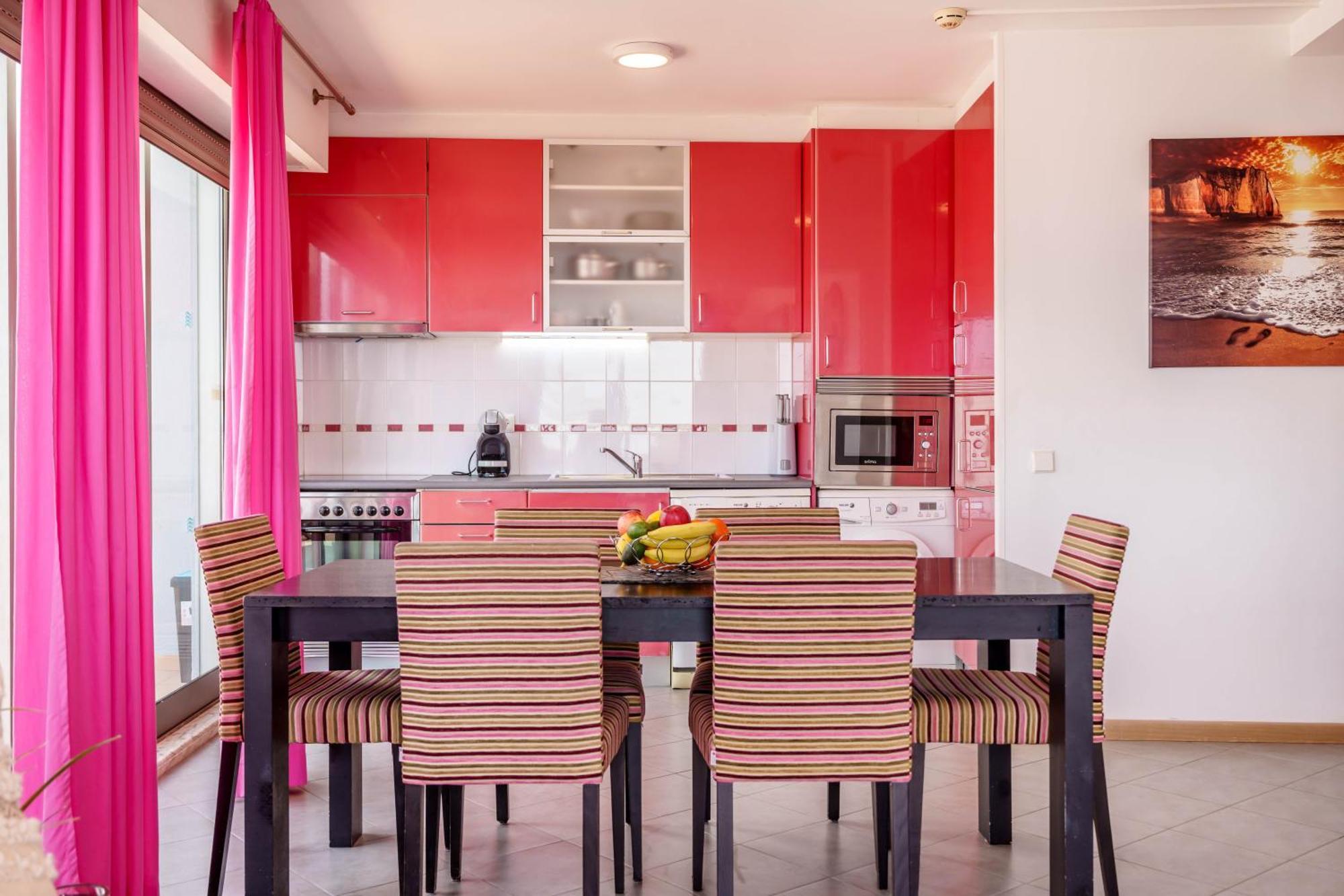 Spectacular 2 Bed Apartment, Huge Terrace And Sea View Portimao