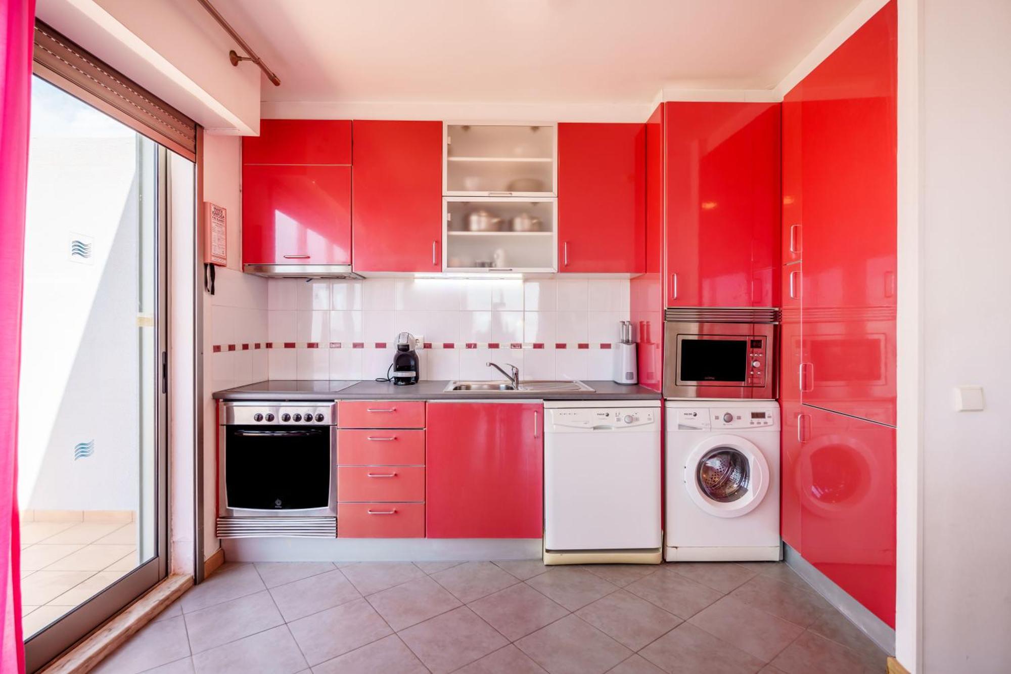 Spectacular 2 Bed Apartment, Huge Terrace And Sea View