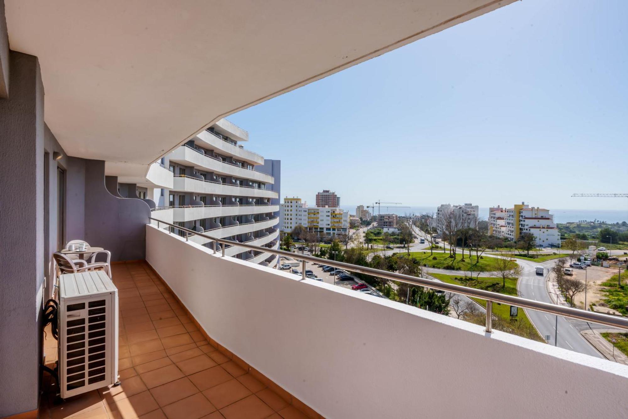 Apartment Spectacular 2 Bed Apartment, Huge Terrace And Sea View