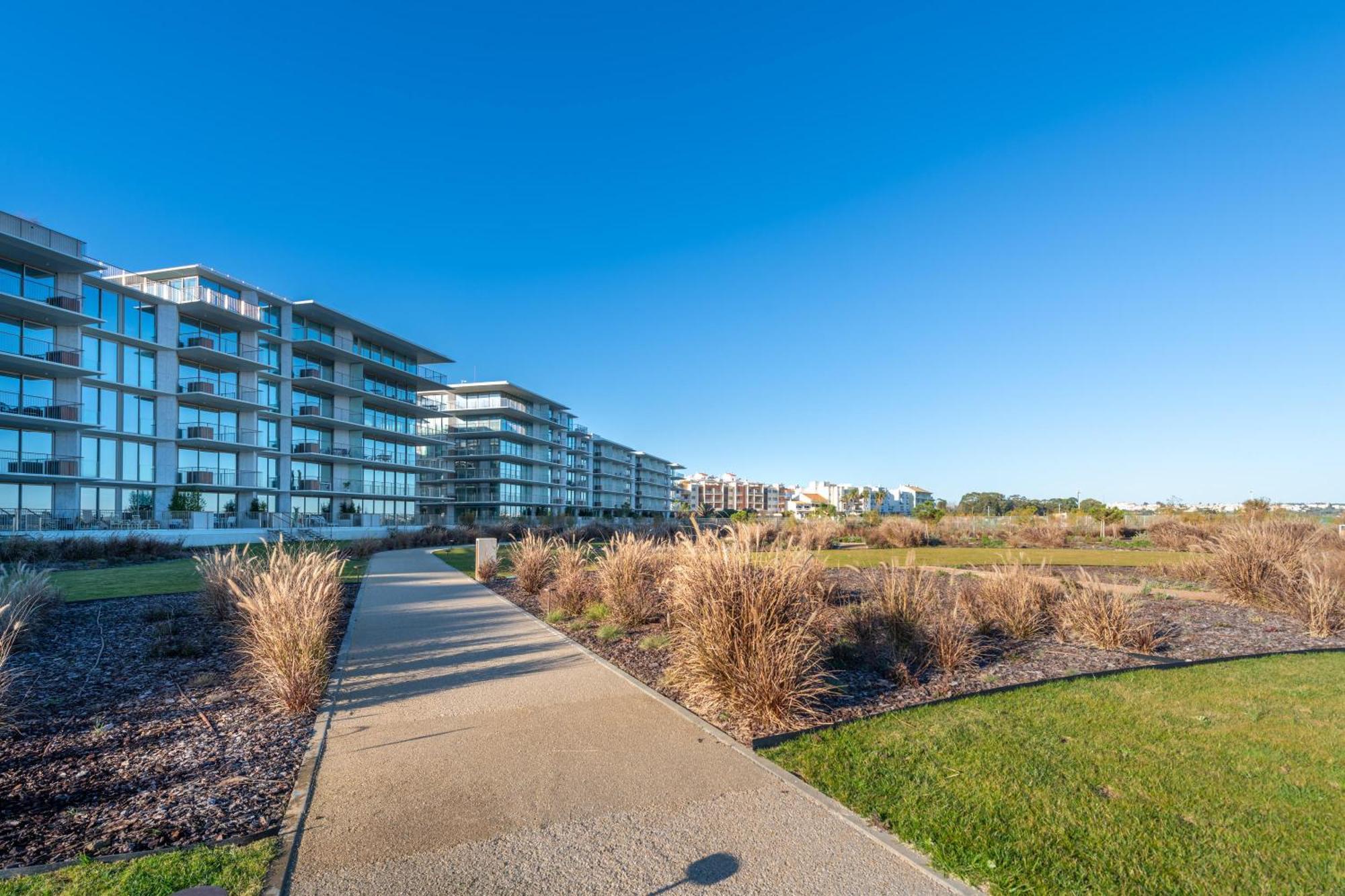 Bayline Gardens, & - Robalo By Bedzy