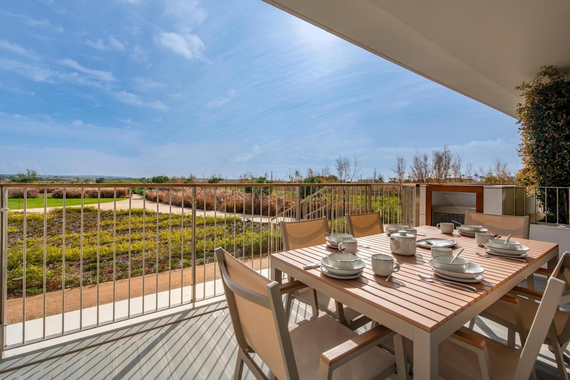 Apartment Bayline Gardens, & - Robalo By Bedzy *