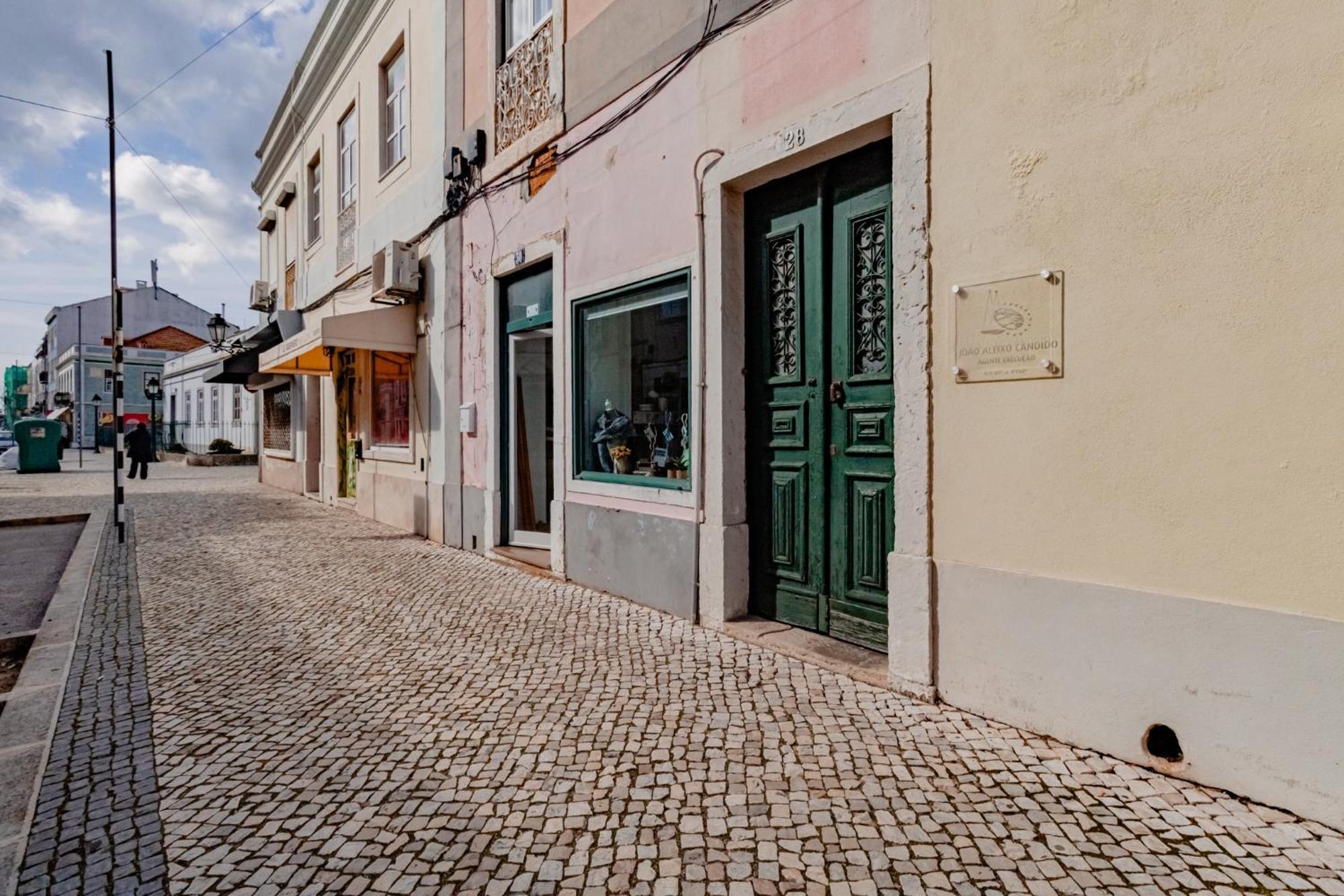 Seixal Yachting Bay Vintage Apartment *