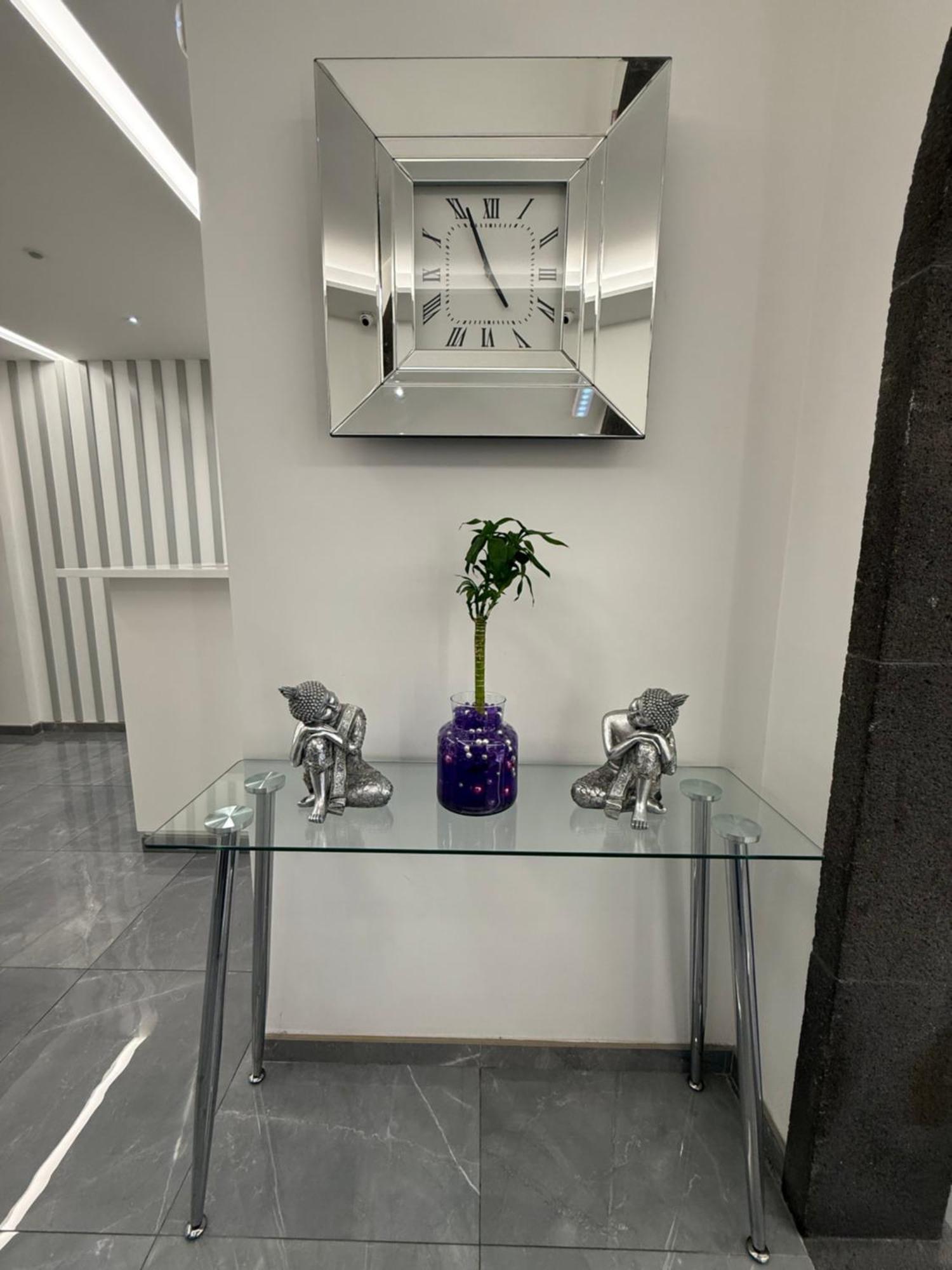 Gold Center Apartment *