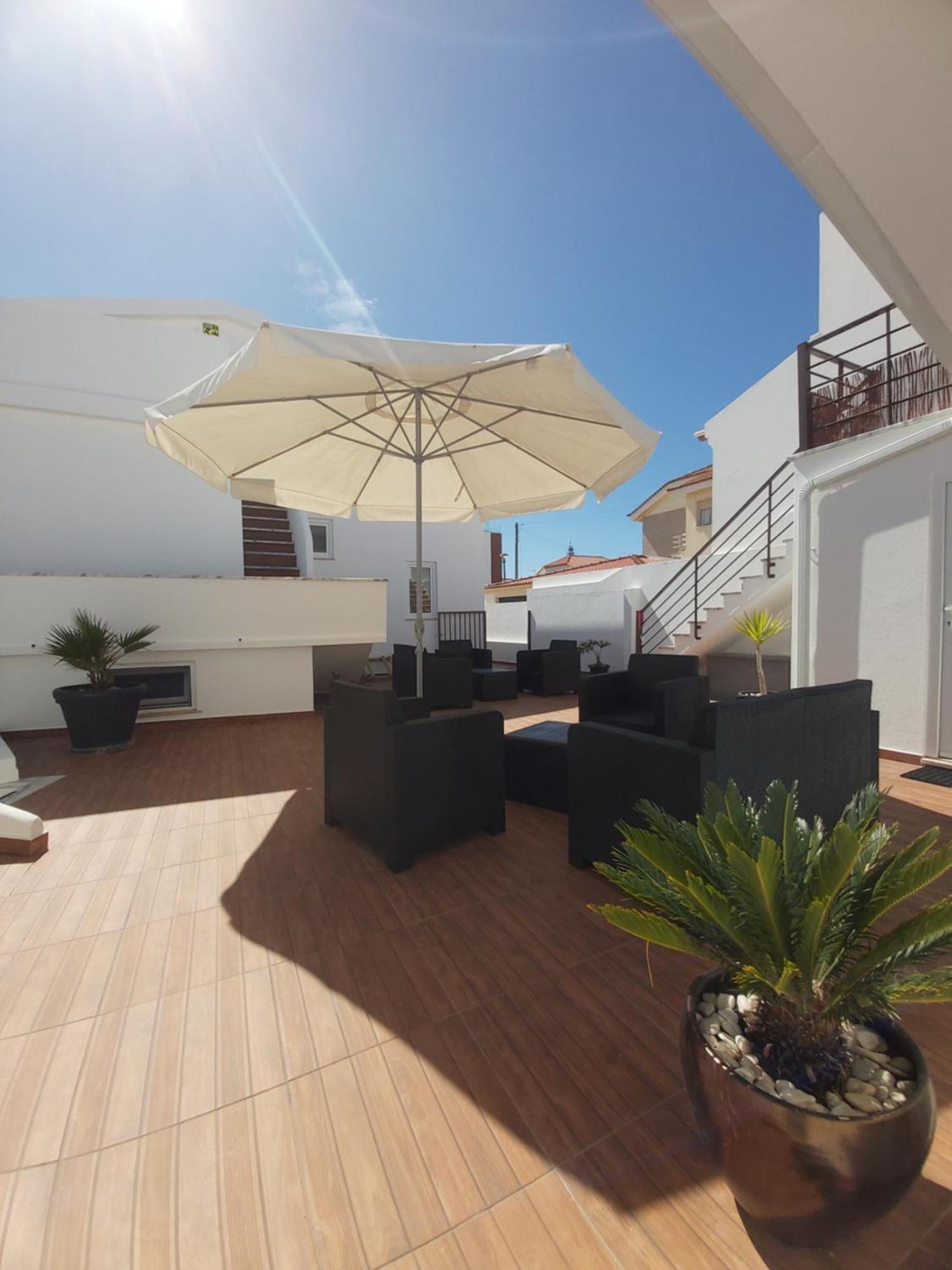 Paradise Hostel *