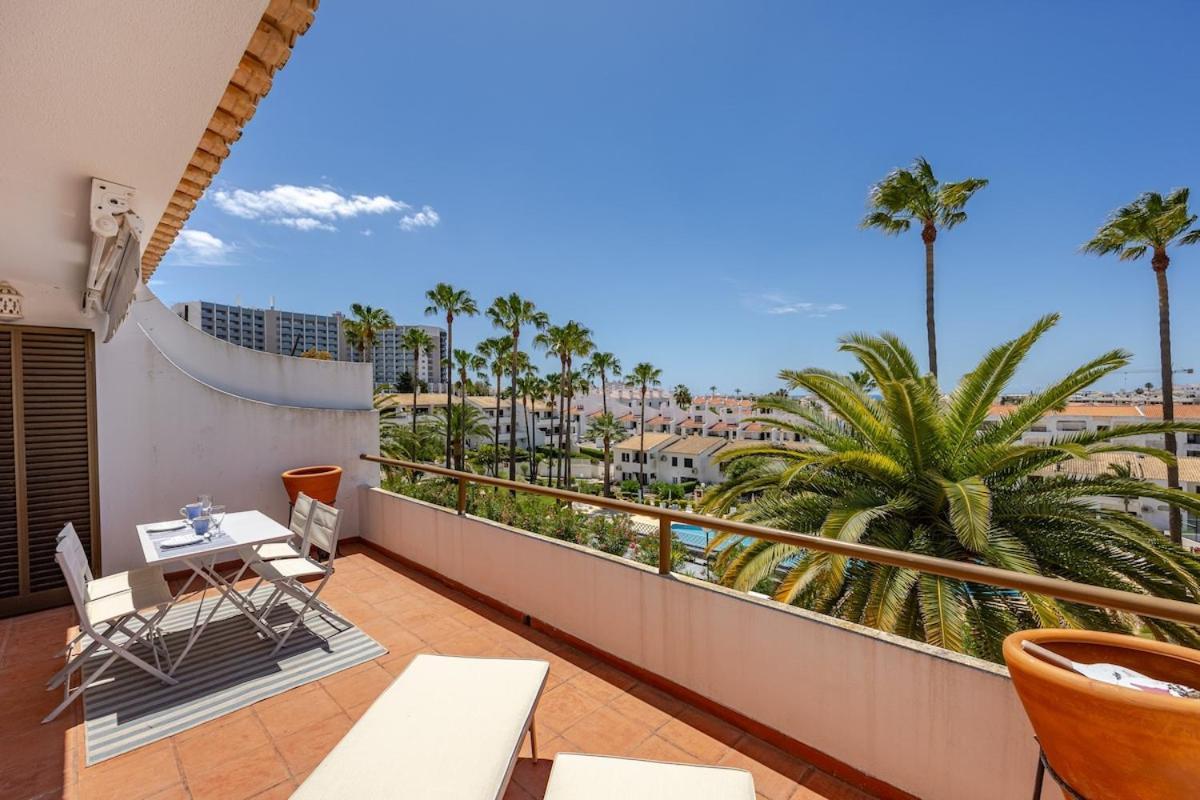 Stylish Sunny With Pool At Alba Apartment *