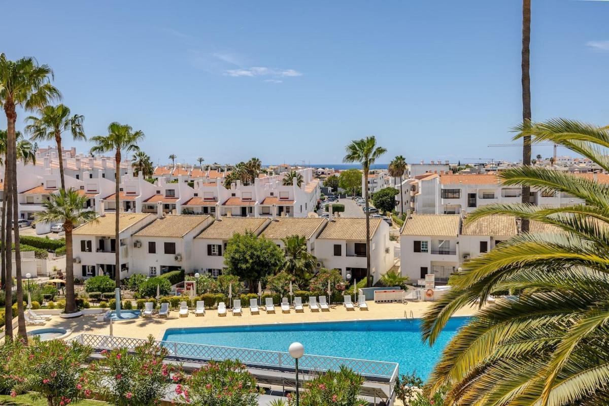 Stylish Sunny With Pool At Alba