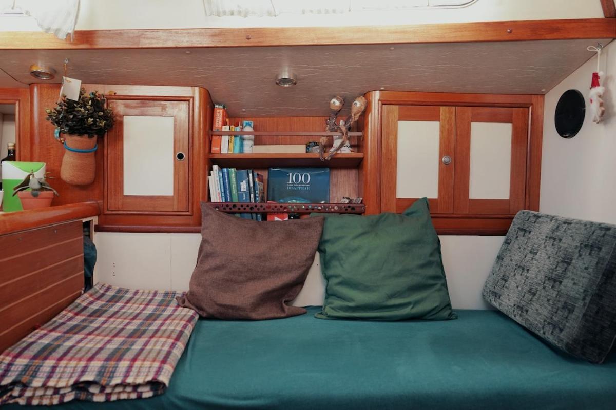 Botel Cozy Marina Sleepaboard - Sail Away Lisboa