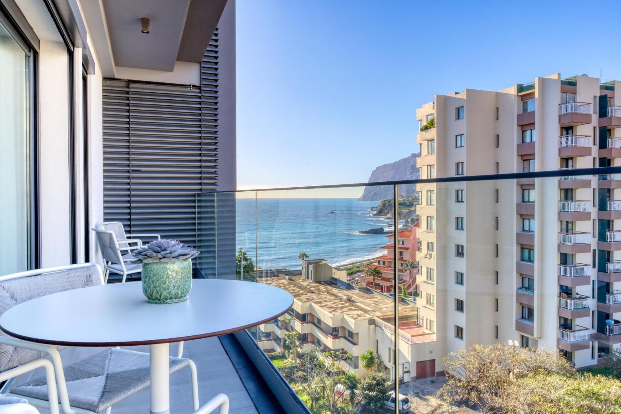 Apartment Acqua Blue, A In Madeira
