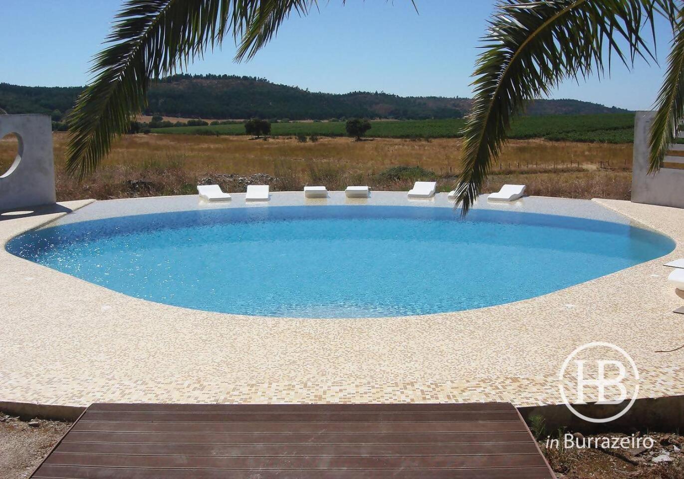 Herdade Do Burrazeiro No Alentejo Lodge *