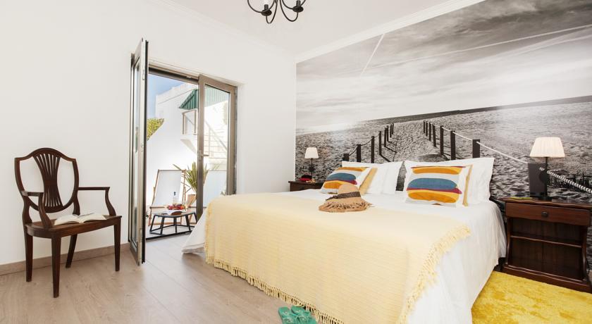 Beachouse - Surf, Bed & Breakfast 4*