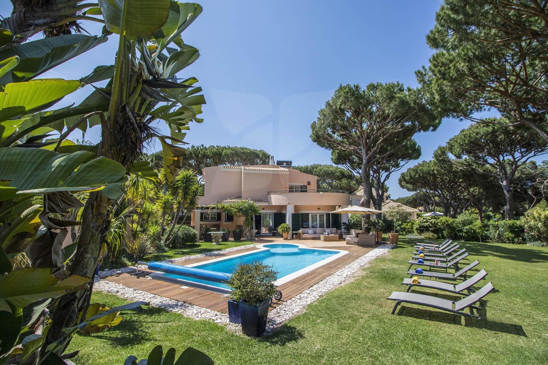 Rubi Villa