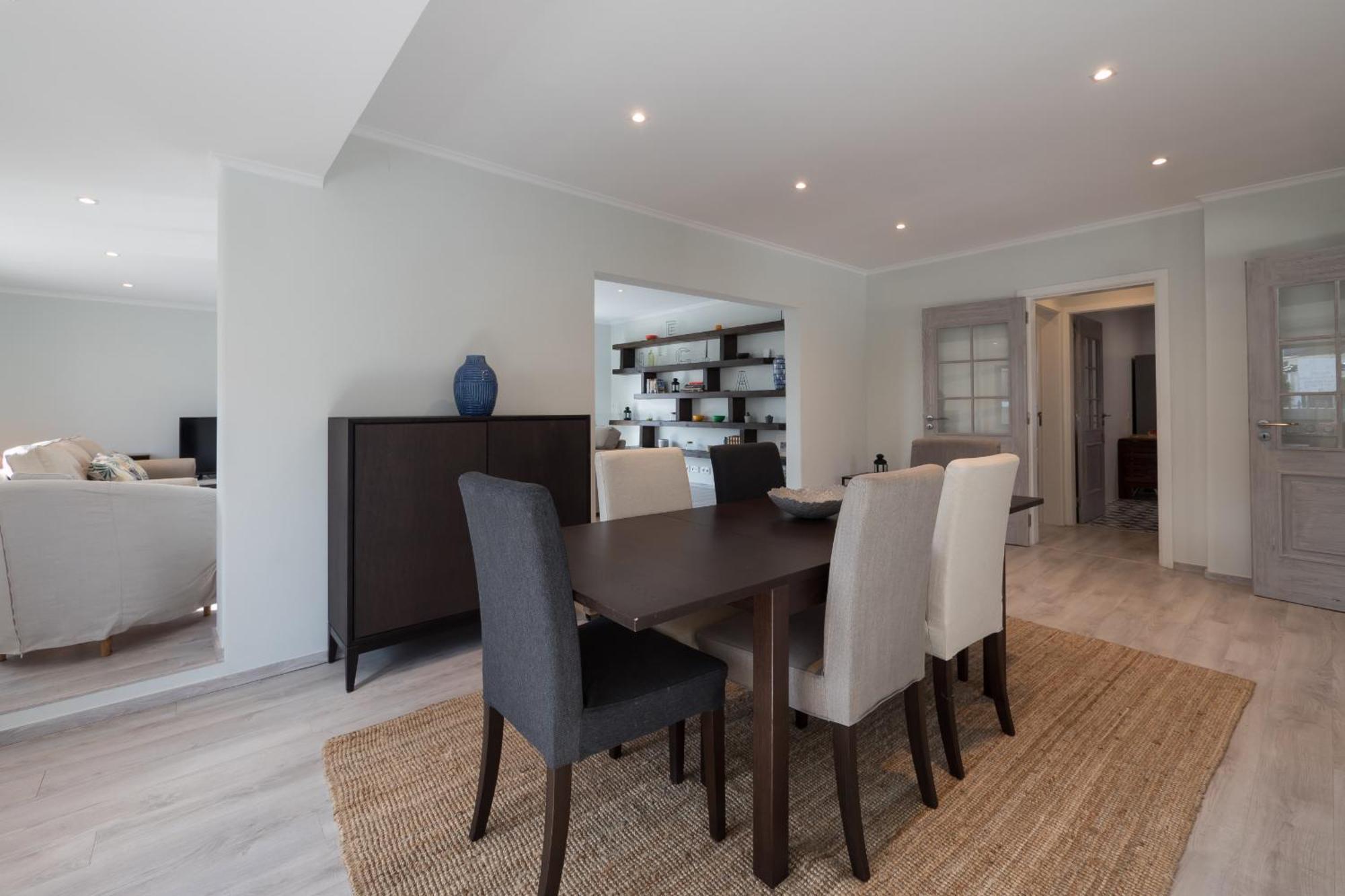 Villa Beguest Sun & Pool House Parede