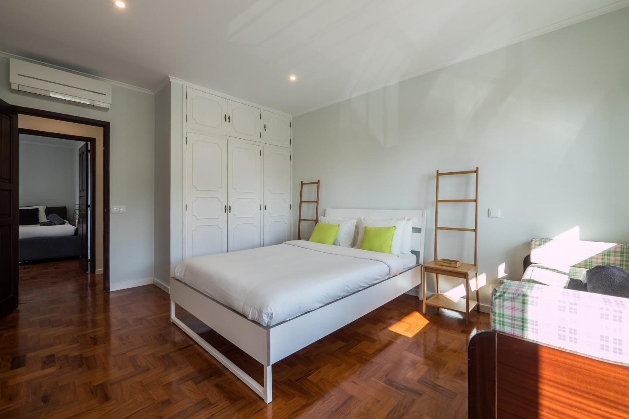 Villa Beguest Sun & Pool House