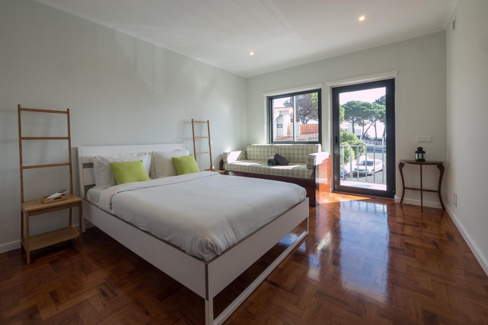 Beguest Sun & Pool House Villa Parede