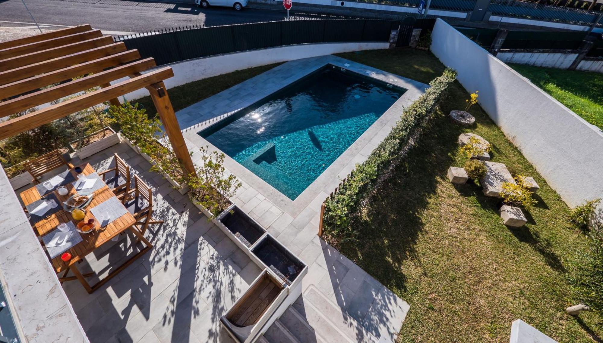 Beguest Sun & Pool House *