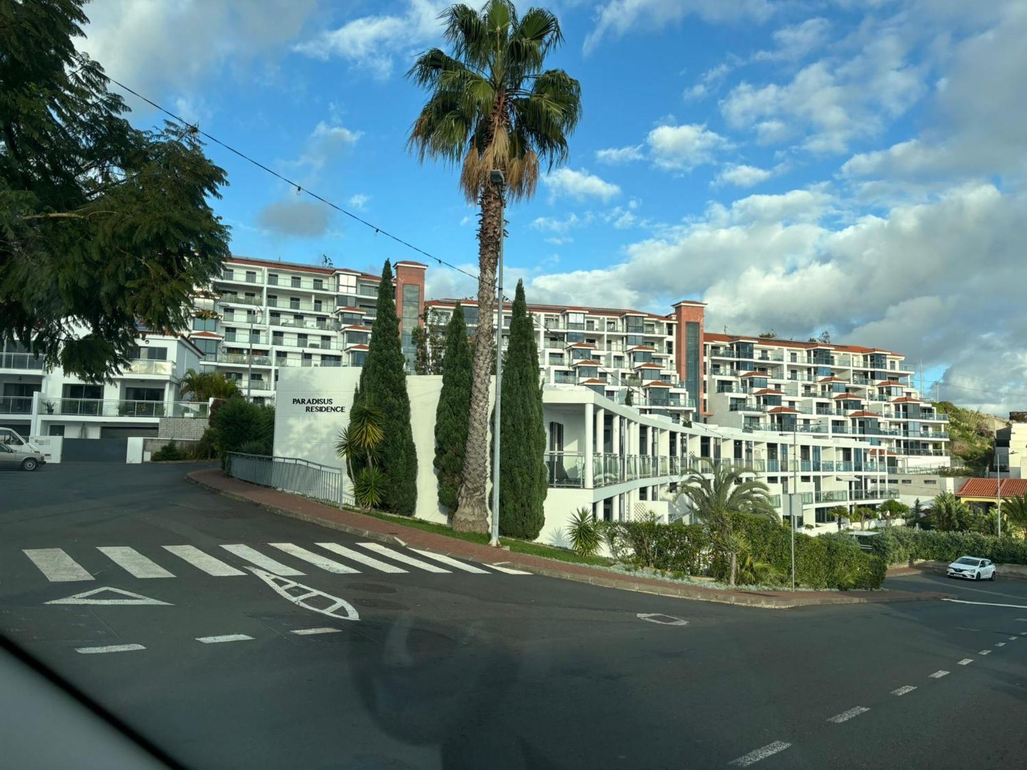 Apartment Paradisus