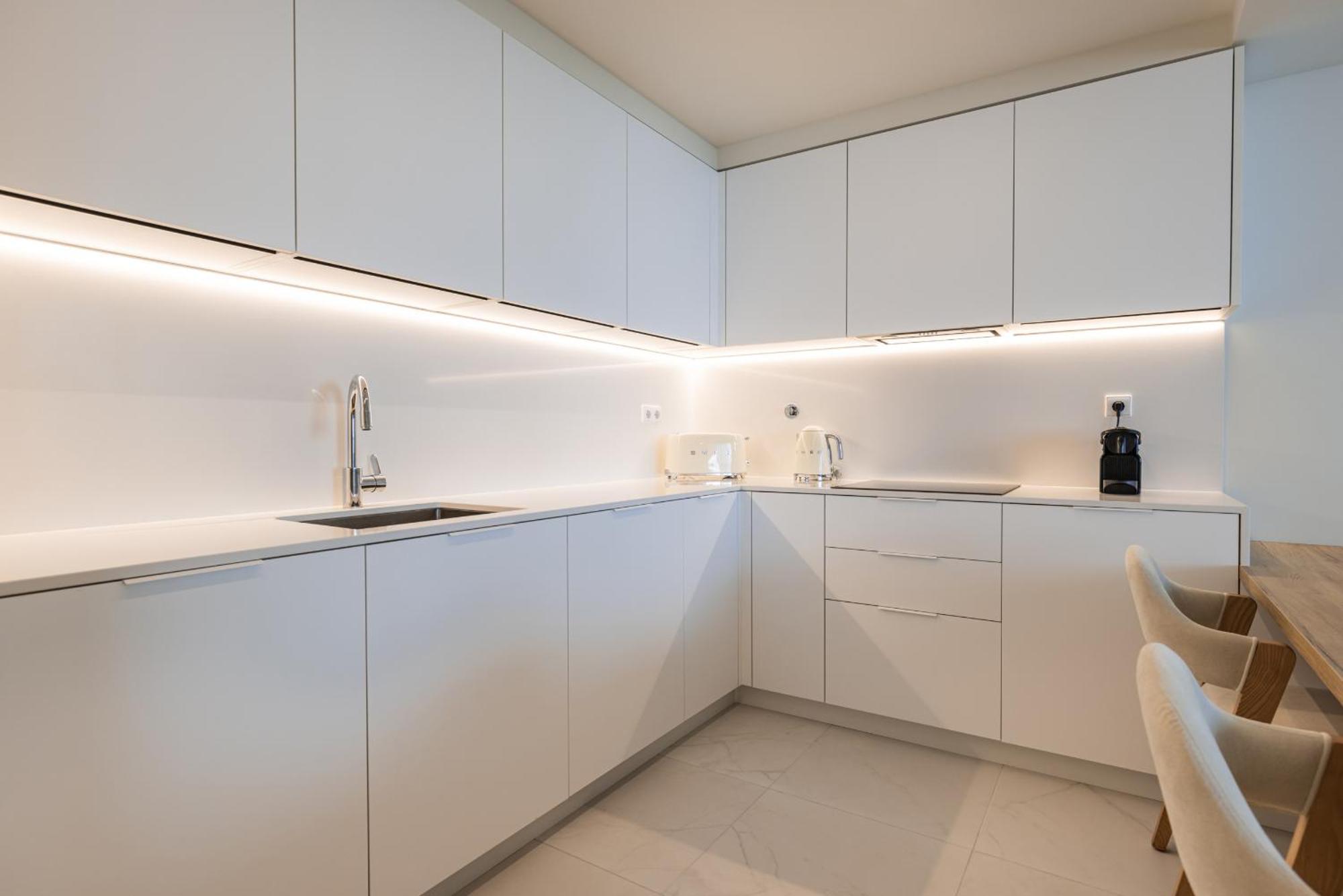 Ocean View Luxury Bayline Apartment