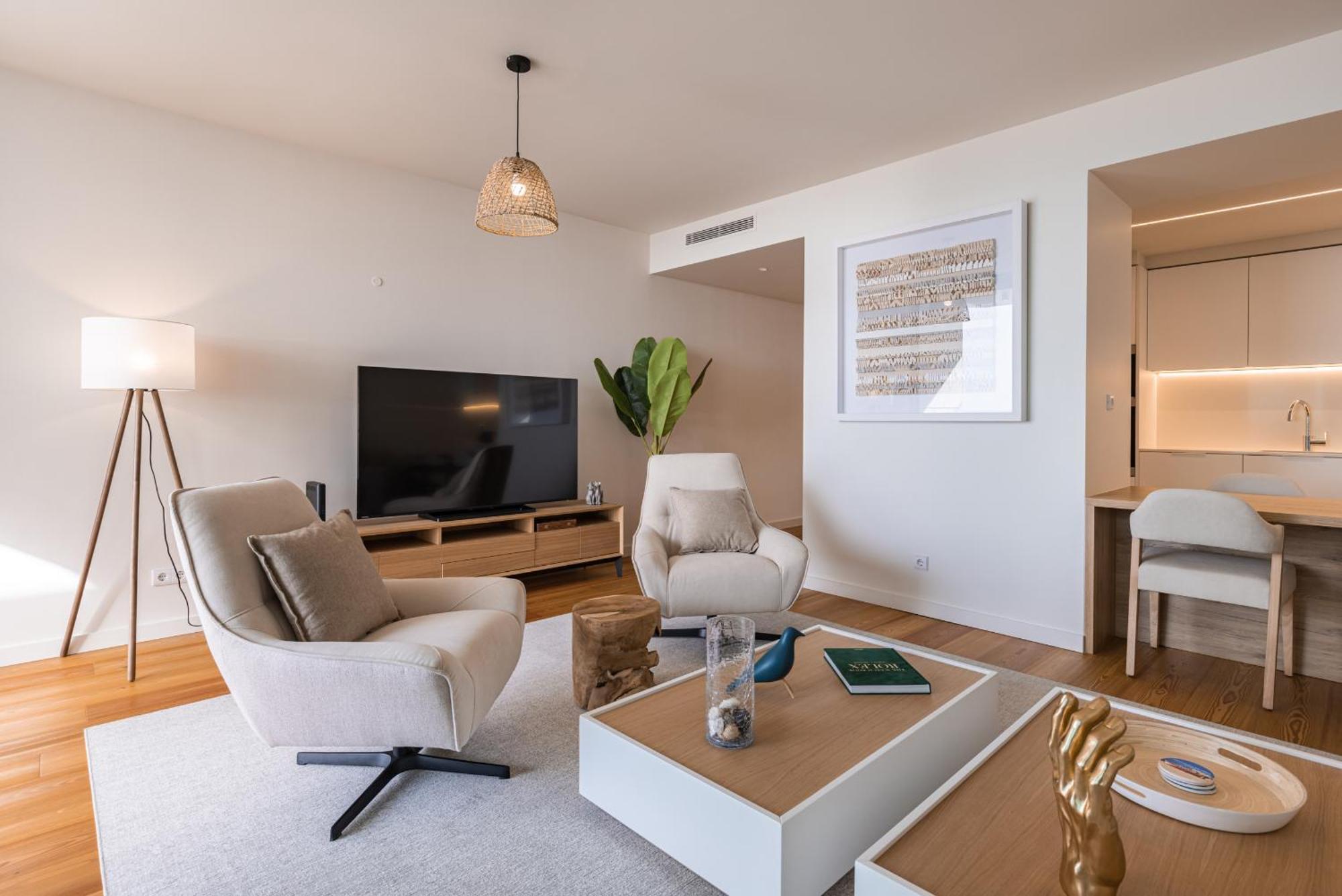 Ocean View Luxury Bayline *
