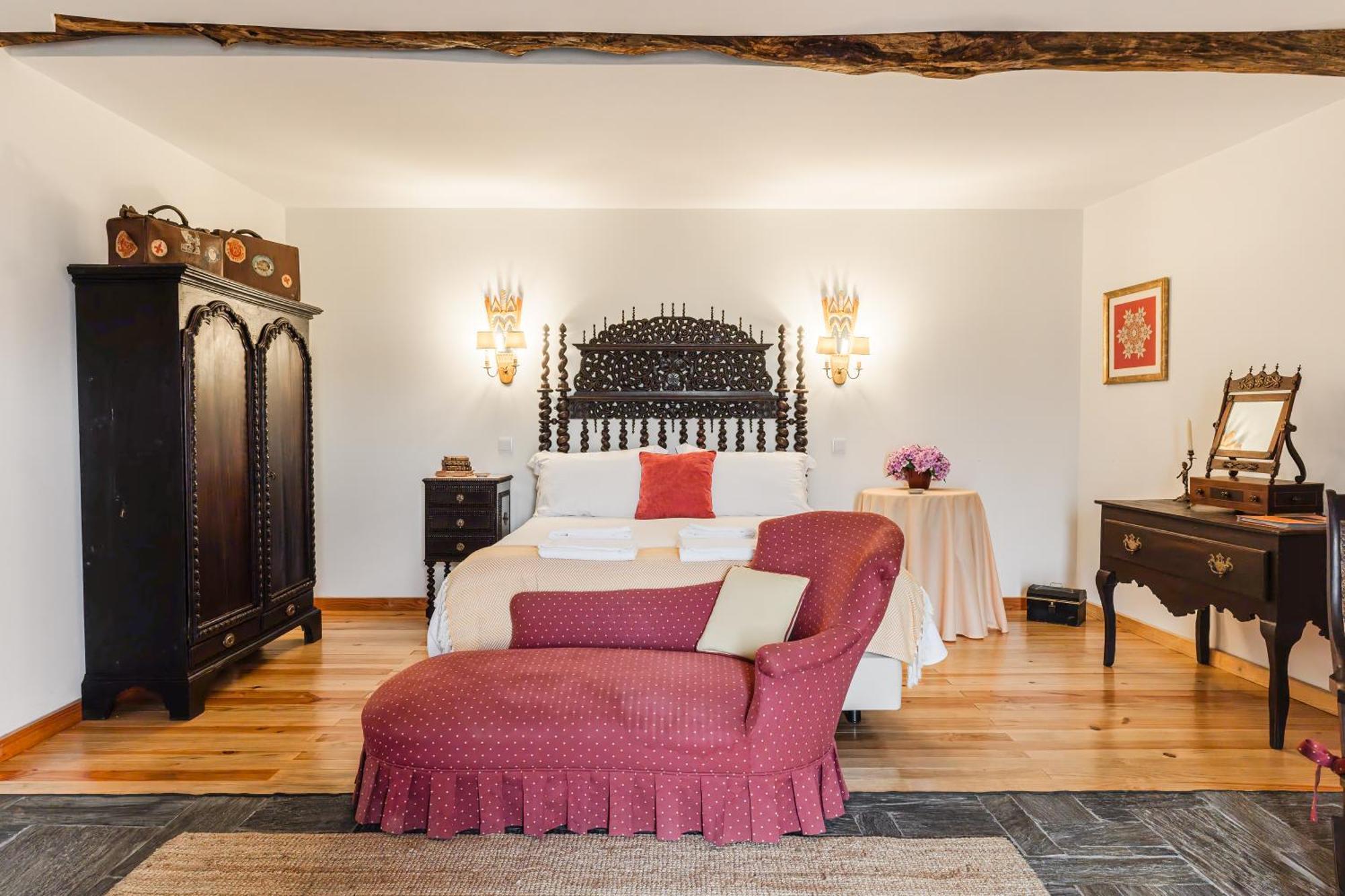 Casa Do Salgueiral Farm stay Santa Marta de Penaguiao