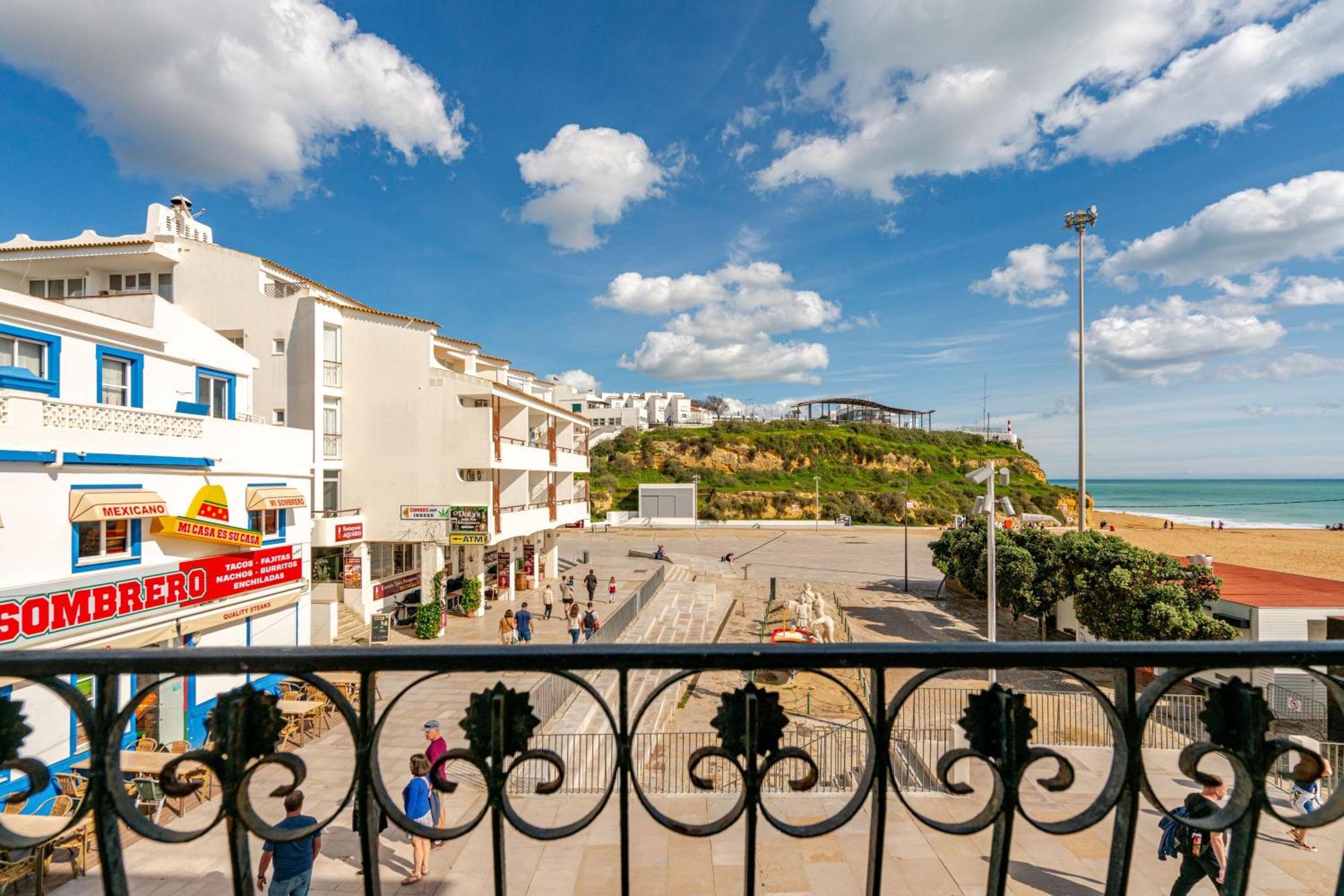 Holiday home Down Town House Albufeira