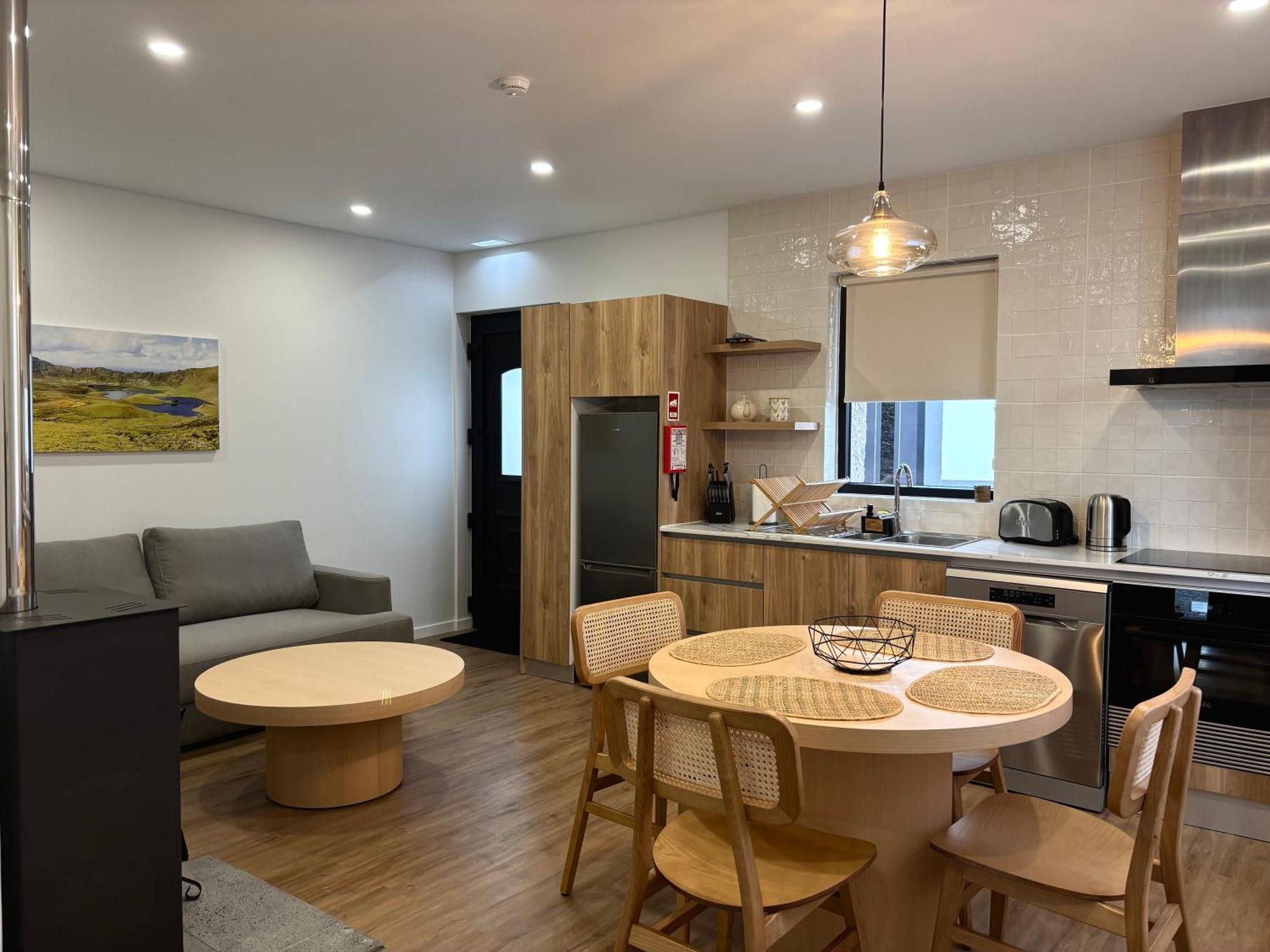 Azores Homes & 4*