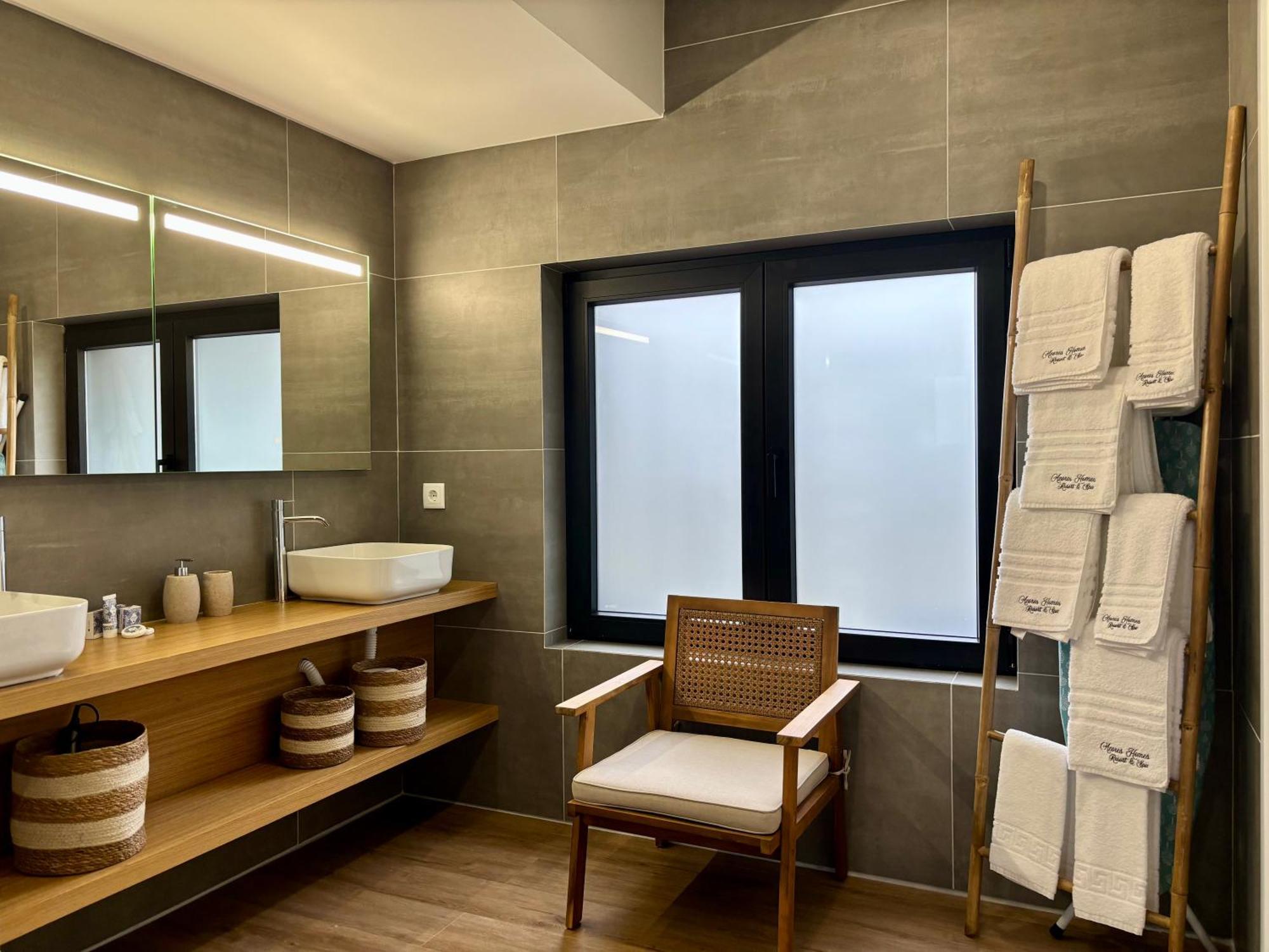 Azores Homes & Hotel 4*