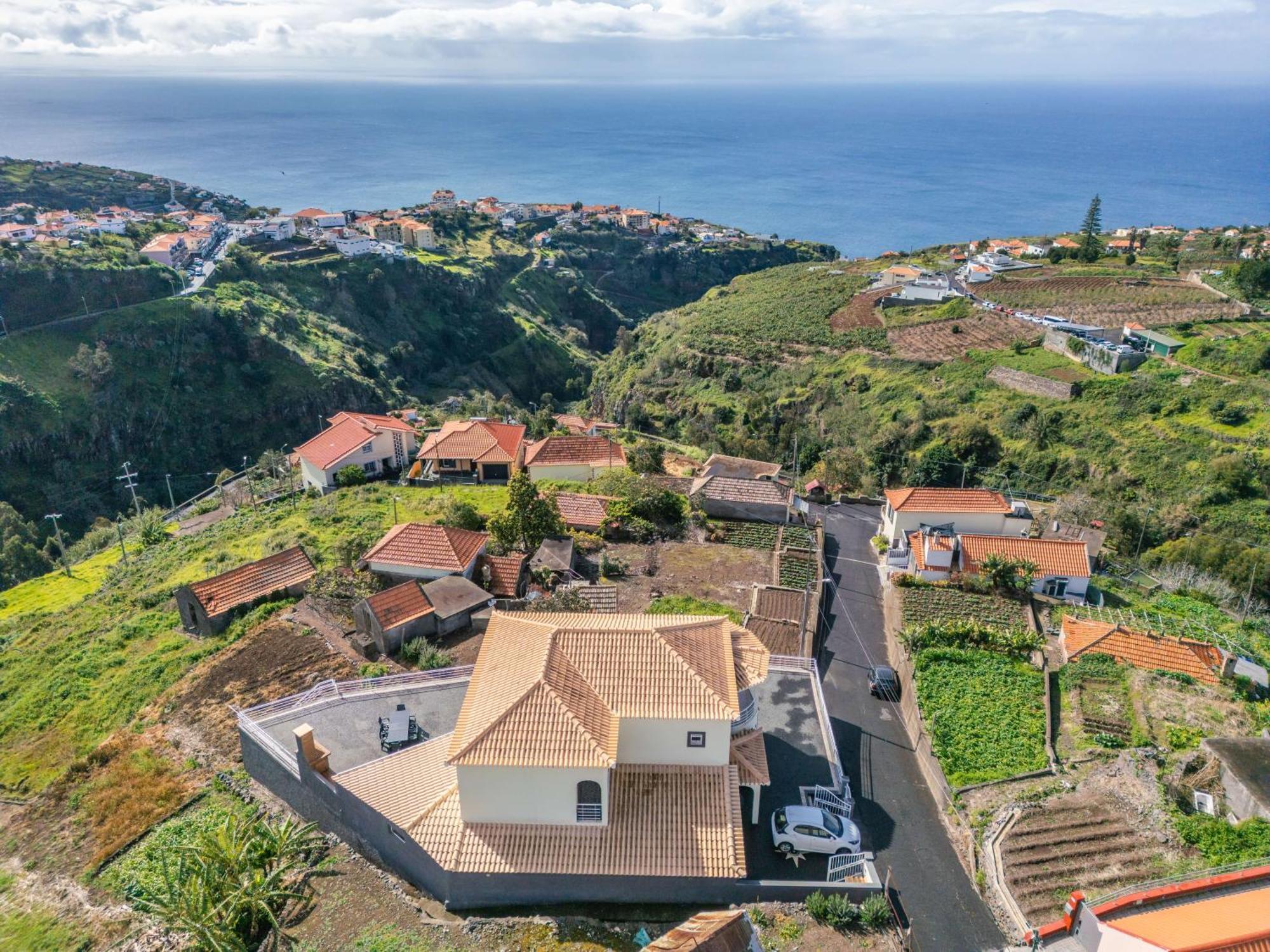 Sunrise * Estreito Da Calheta