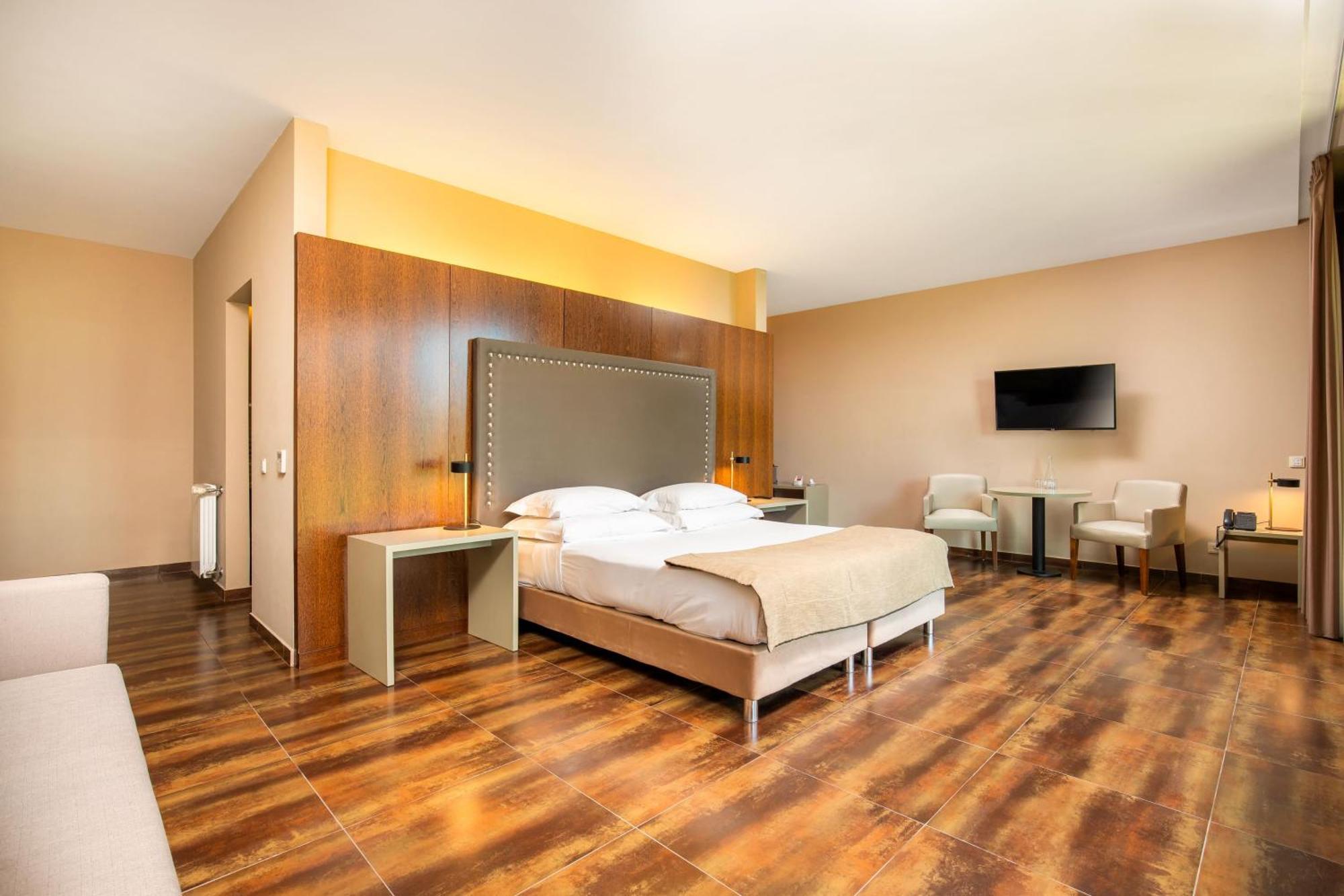 Nau Morgado Golf & Country Club Hotel 4*