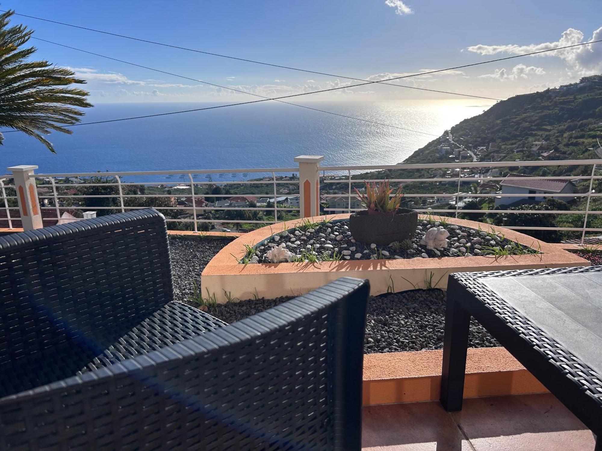 Mendes - Ocean View Holiday home