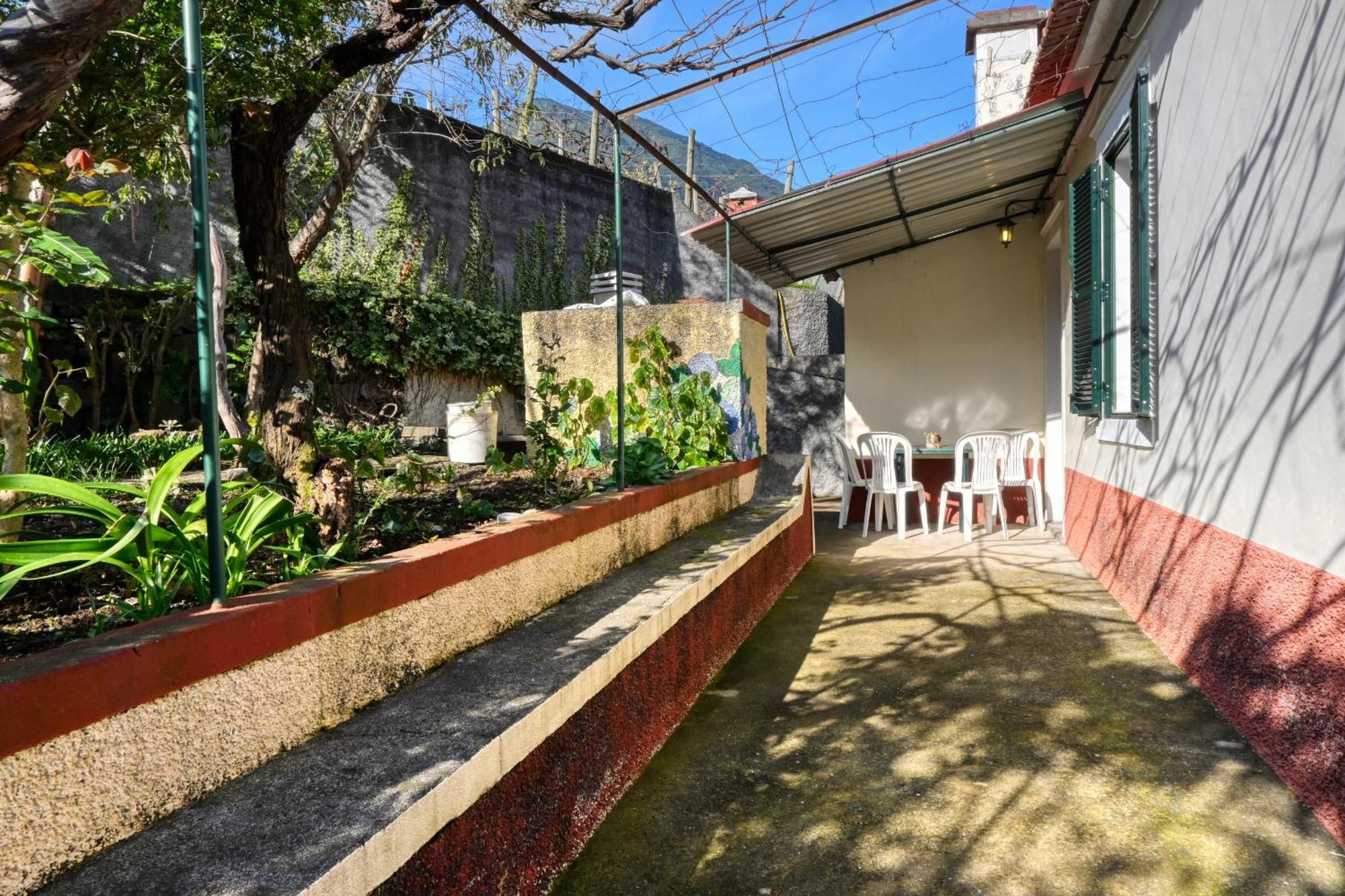 Apartment Casa Do Pinheiro I, A In Madeira *