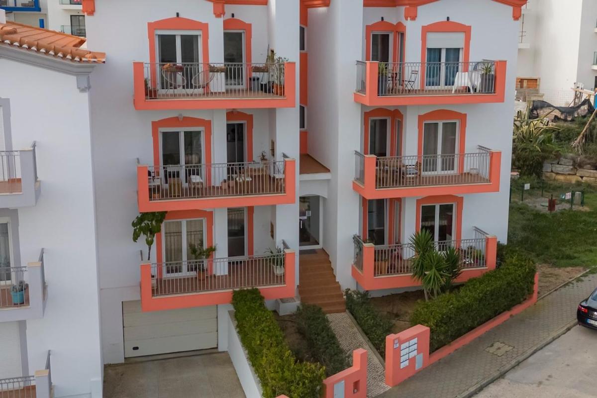 Casa Palmeira Apartment *