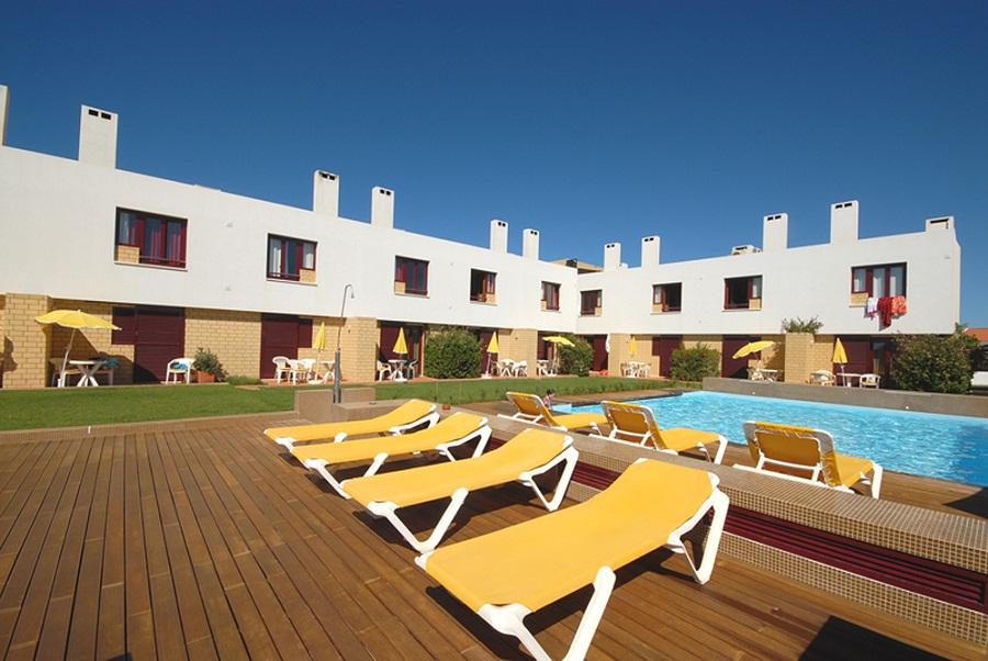 Hotel Apartamento Porto Covo 3*