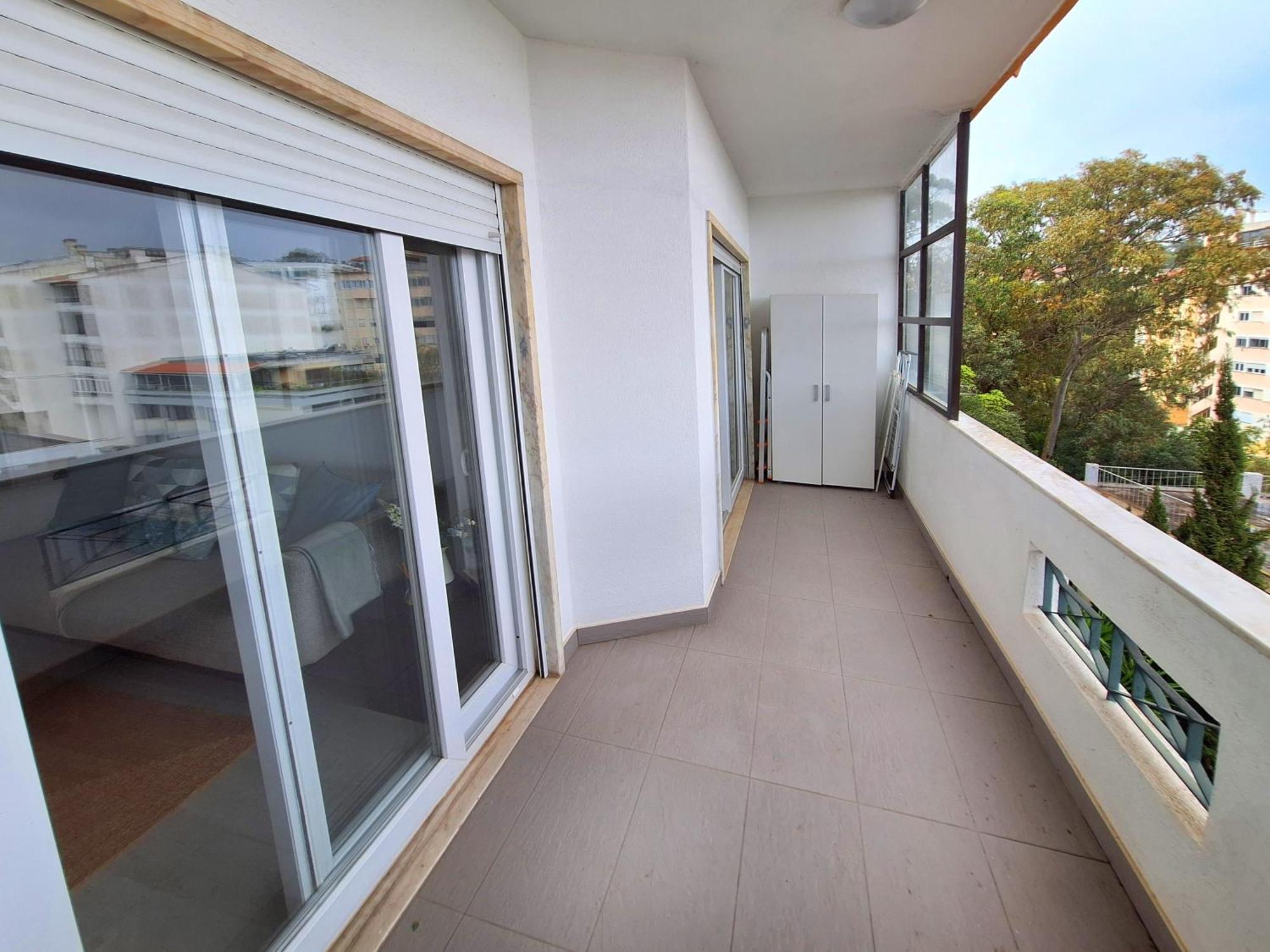 Apartment View & Location - 4 People