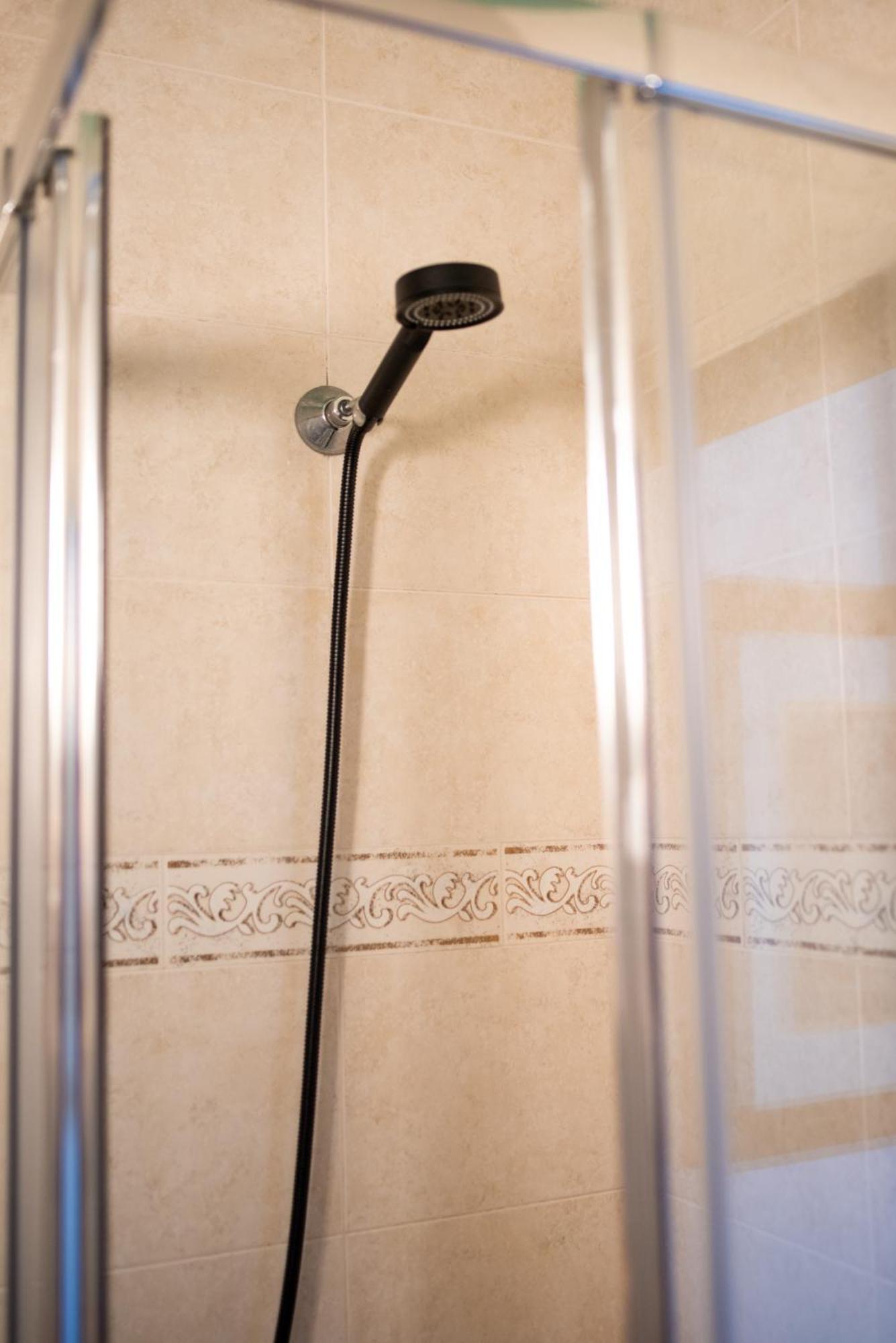 Seaview Ensuite In Centre - Casa Maluka