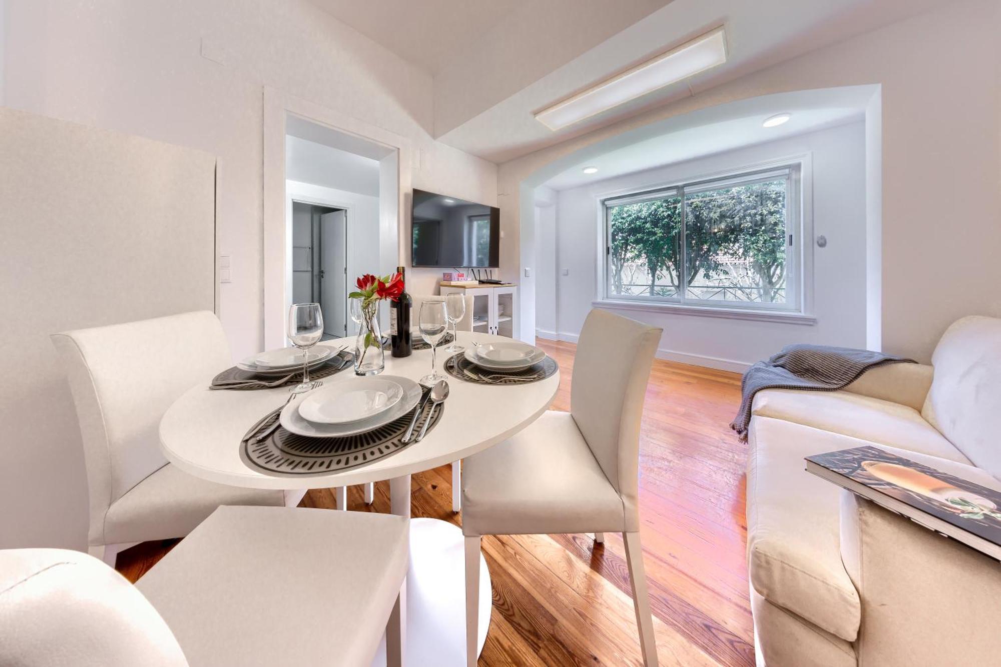 Mbird Riviera Flat 1 Apartment *