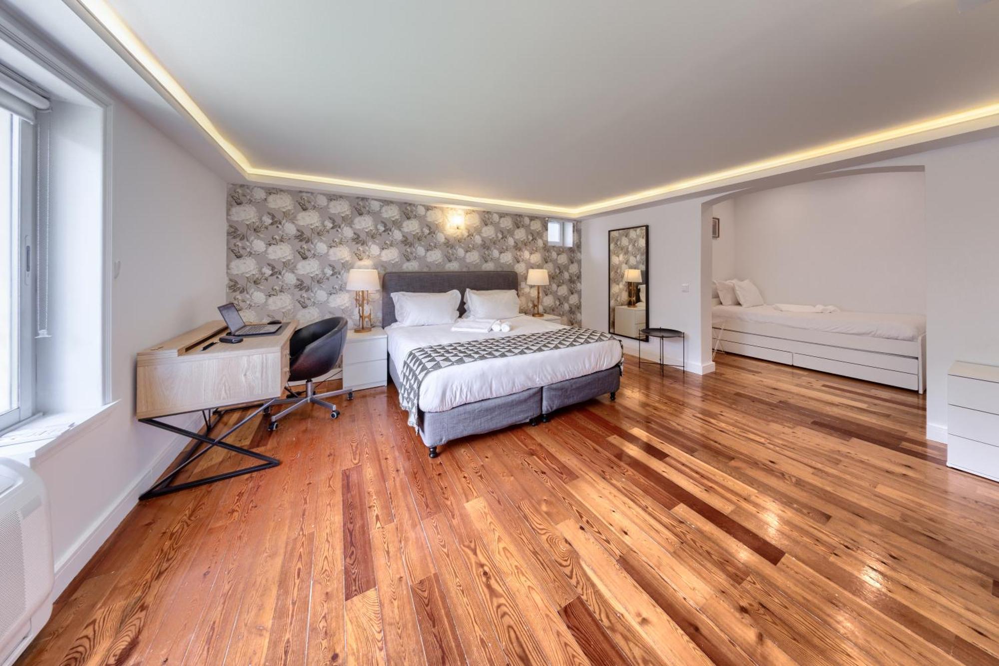 Mbird Riviera Flat 1
