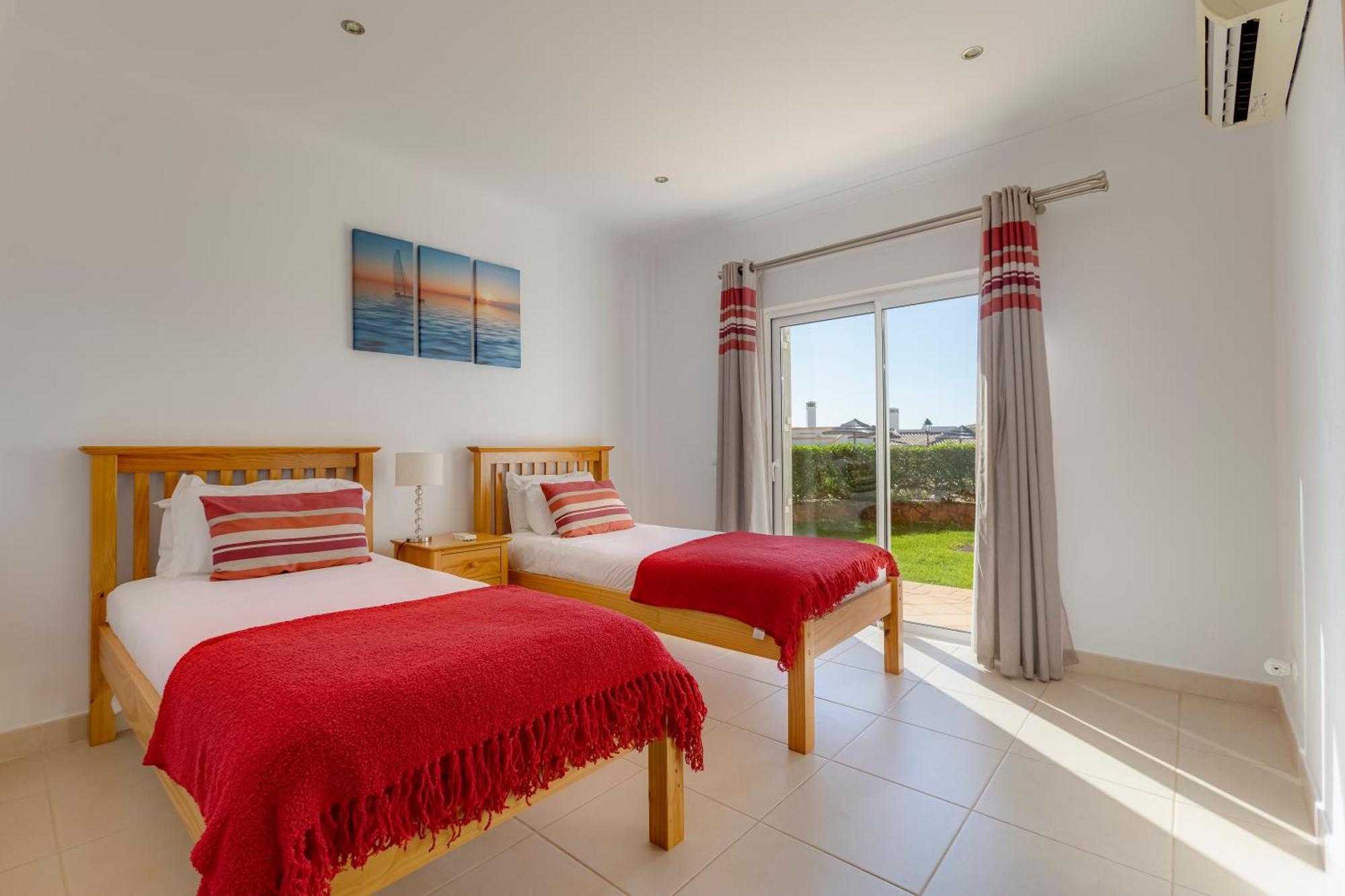 The View - Santo Antonio Villas, Golf & 4* Salema